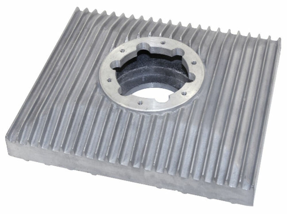EMPI 9142 High-Capacity Oil Sump, 1-1/2 Quart for VW Air-Cooled Baja/Sand Rail