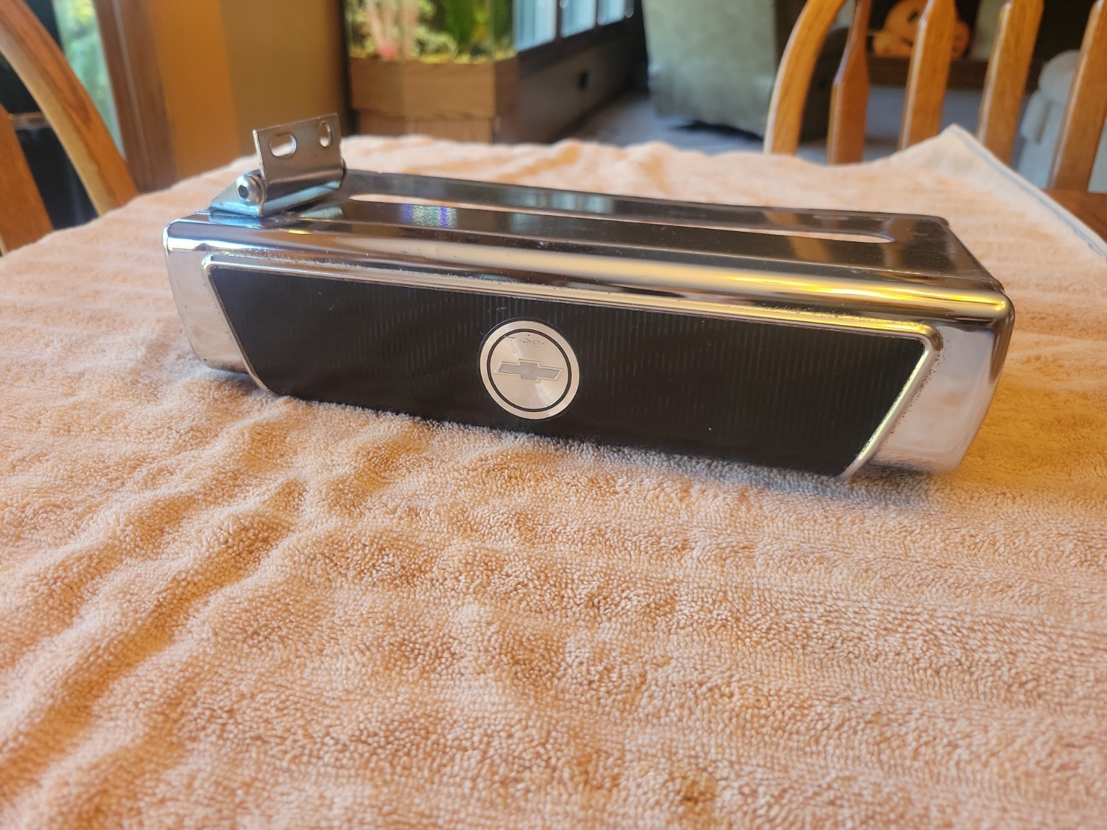 1960\'S CHEVROLET UNDERDASH TISSUE DISPENSER GM ACCESSORY AUTO SERV DISPENSER