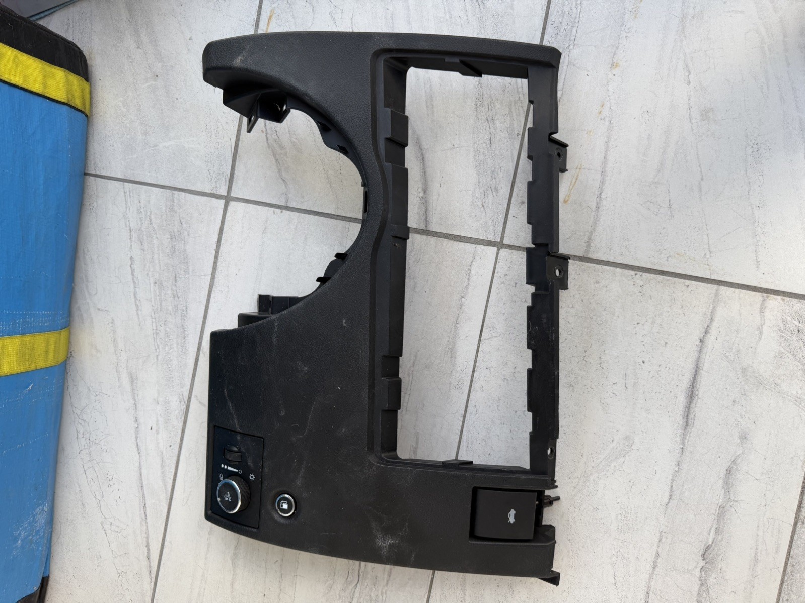 14 15 16 17 18 19 20 21 JEEP GRAND CHEROKEE LH DASH UNDER PANEL P01679003bl
