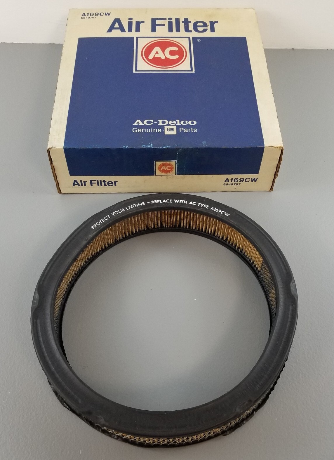 New NOS 1967-69 CHEVROLET CAMARO 327 V8 ENGINE AIR FILTER A169CW 5649797