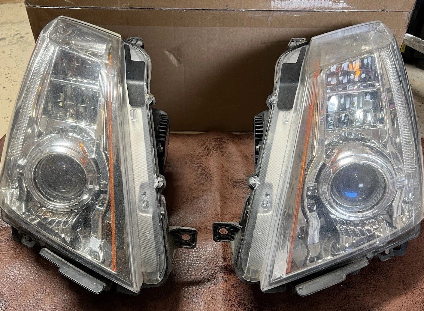 2008-2014 Cadillac CTS CTS-V OEM headlight Set With AFS