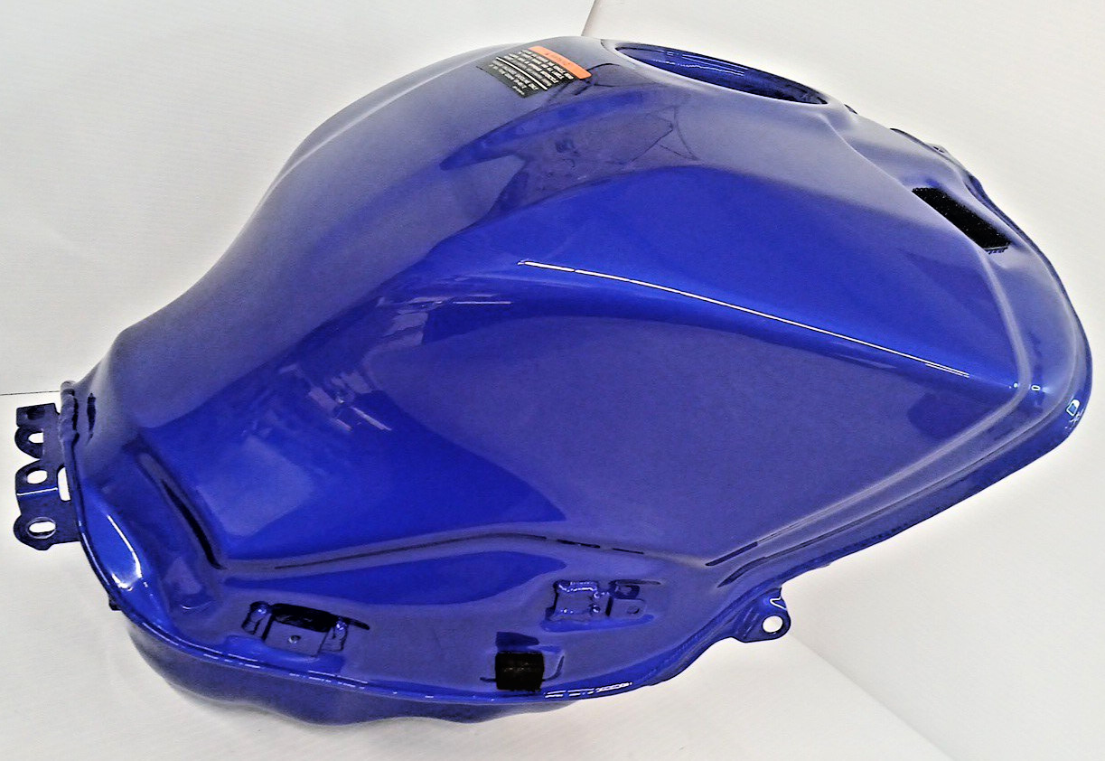 New Take Off OEM YAMAHA R1 15-26 Fuel Tank BLUE 2CR-YK241-10-P0 Lil Tiny Scratch New Take Off OEM YAMAHA R1 15-26 Fuel Tank BLUE 2CR-YK241-10-P0 Lil Tiny Scratch