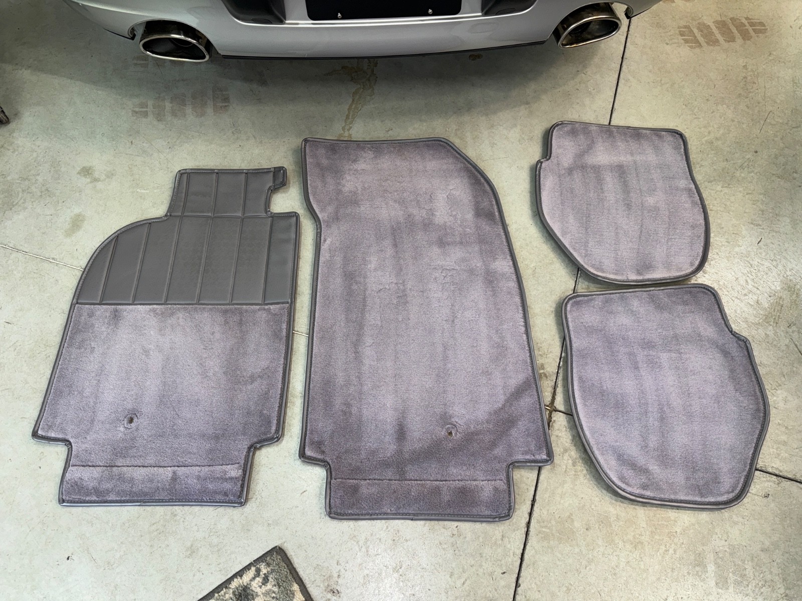 PORSCHE 911 993 FLOOR CARPET SET 4PC MATS GENUINE GREY PORSCHE 911 993 FLOOR CARPET SET 4PC MATS GENUINE GREY