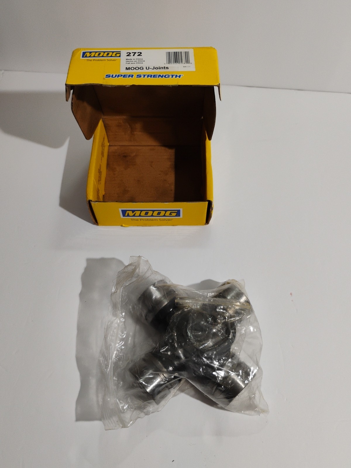 MOOG Universal Joints 272 Fits Ford F250 F350 Super Duty Ram 2500 3500 Chevy K30