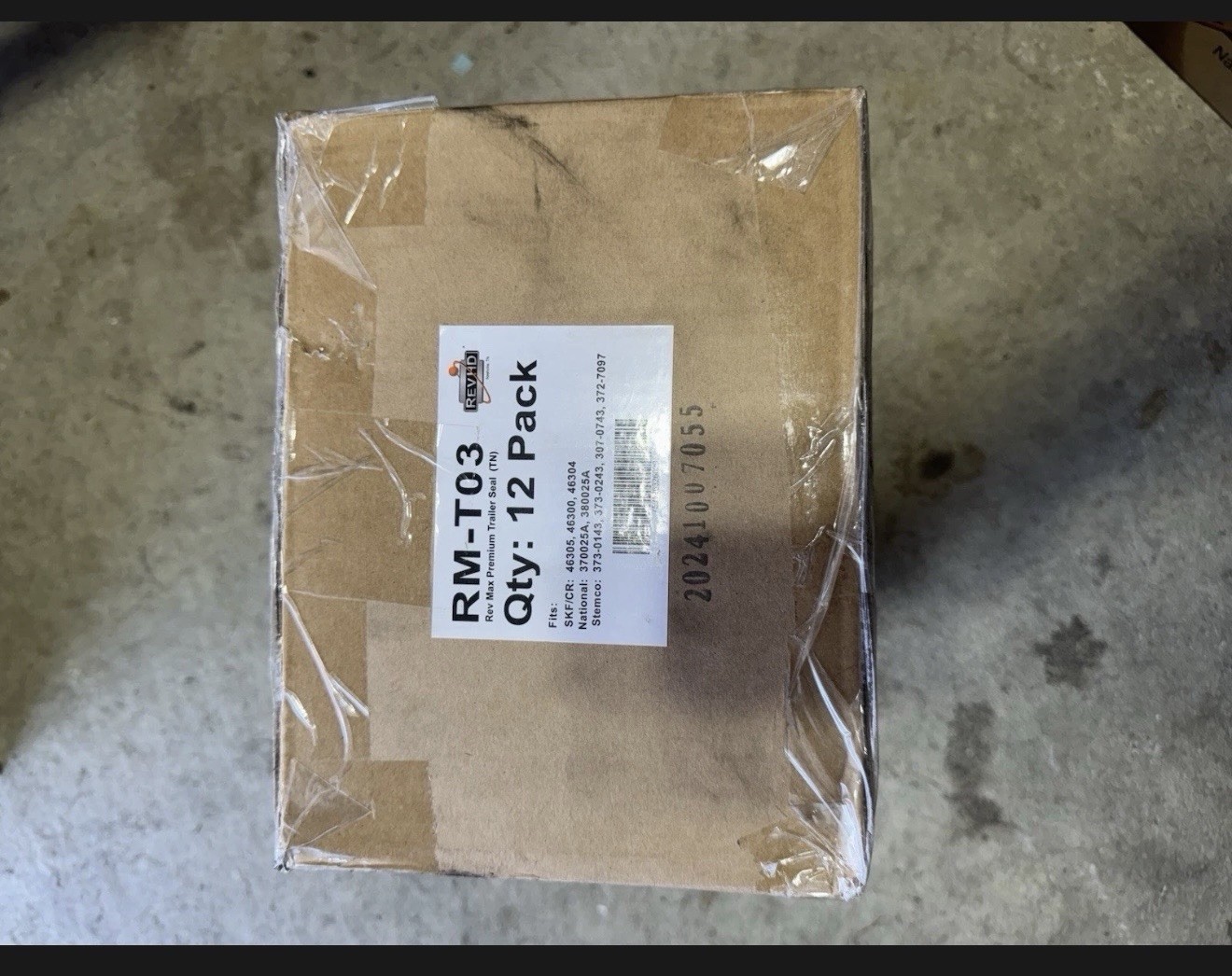 CASE OF 12 REVHD RM-T03PREMIUM TRAILER WHEEL SEALS373-0243, 380025A, 46300) CASE OF 12 REVHD RM-T03PREMIUM TRAILER WHEEL SEALS373-0243, 380025A, 46300)