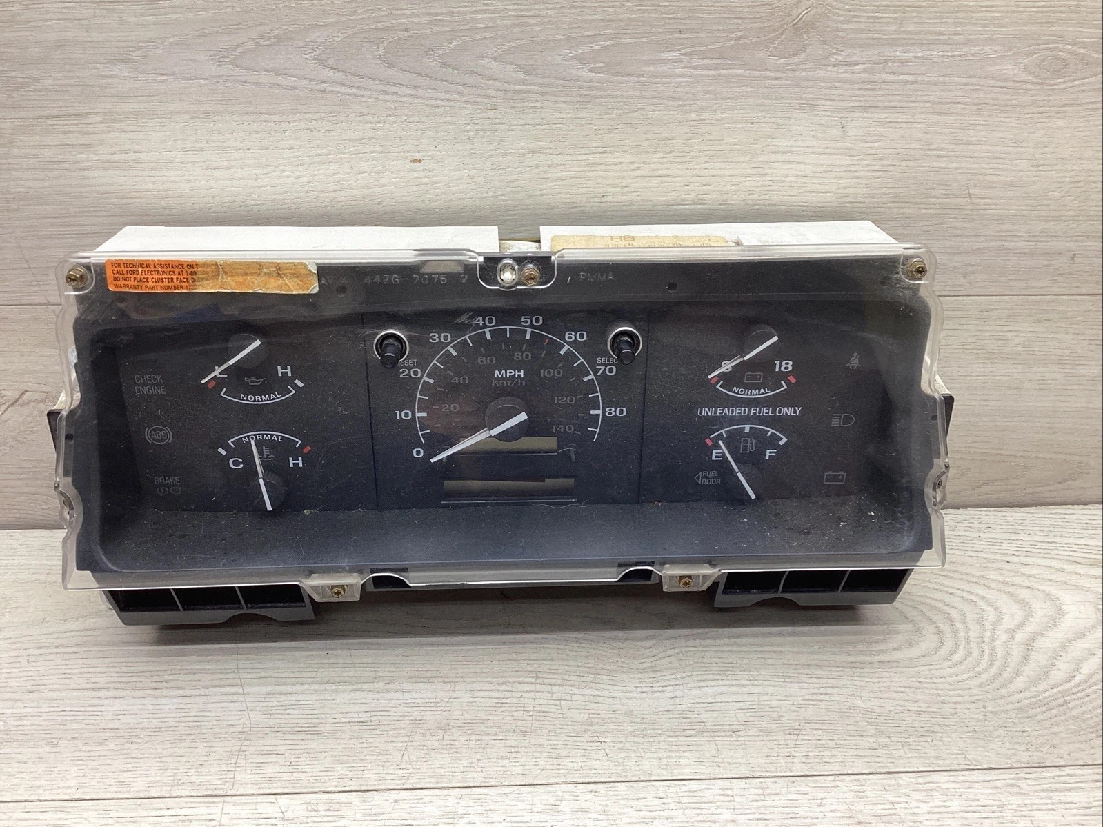1994-1995 Ford F-150 F-250 F-350 Instrument Cluster MPH No Tach Clean