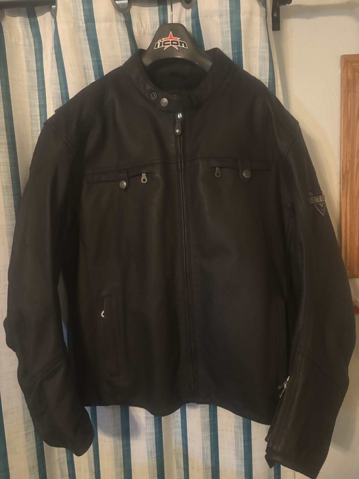 Men’s 3XL Victory Motorcycle Leather Jacket