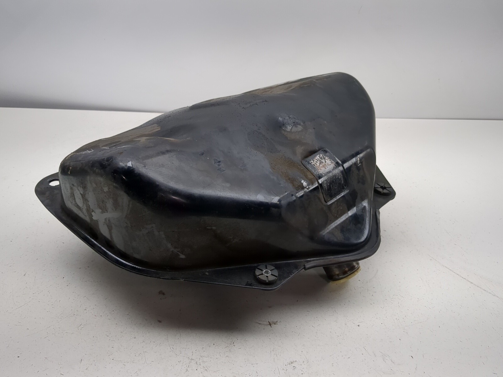 05-09 Suzuki VL1500 Boulevard C90 Rear Gas Fuel Tank 44110-10FA1