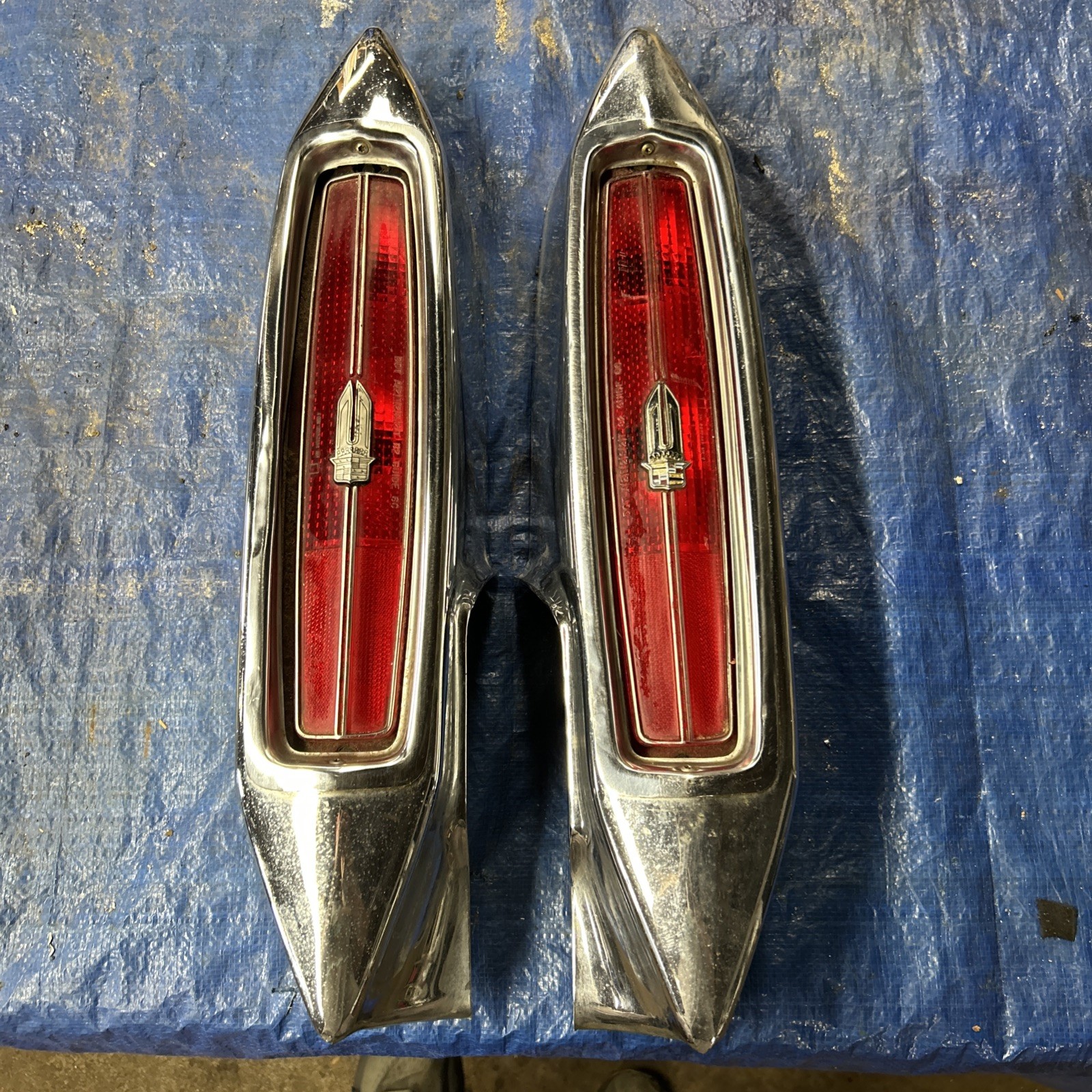 1980-1988 (VERY CLEAN) Cadillac Fleetwood Brougham tail light assembly 1980-1988 (VERY CLEAN) Cadillac Fleetwood Brougham tail light assembly