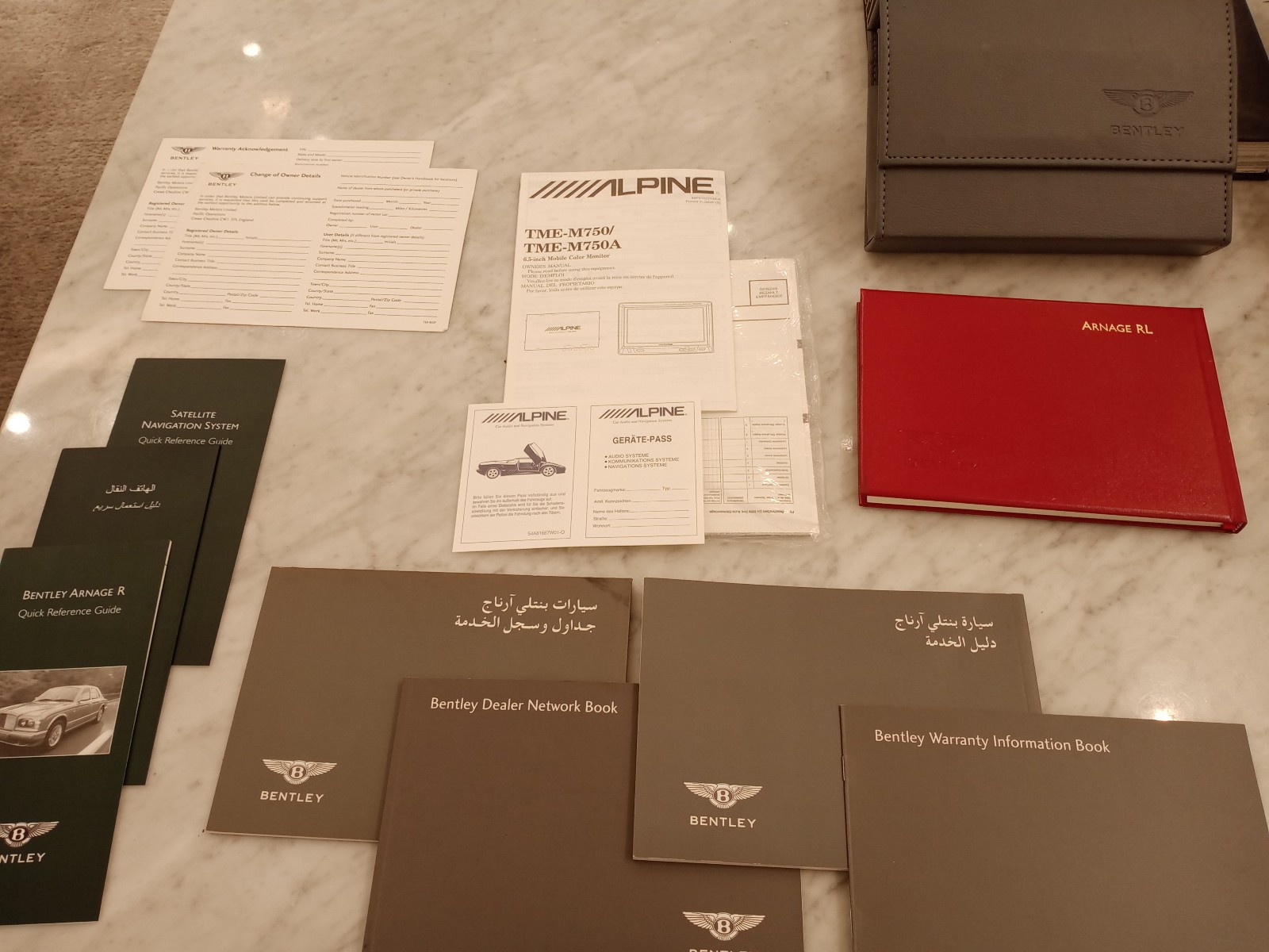 Bentley Arnage RL Leather folder + books + leaflets + Dubai Royal Ownership Docs