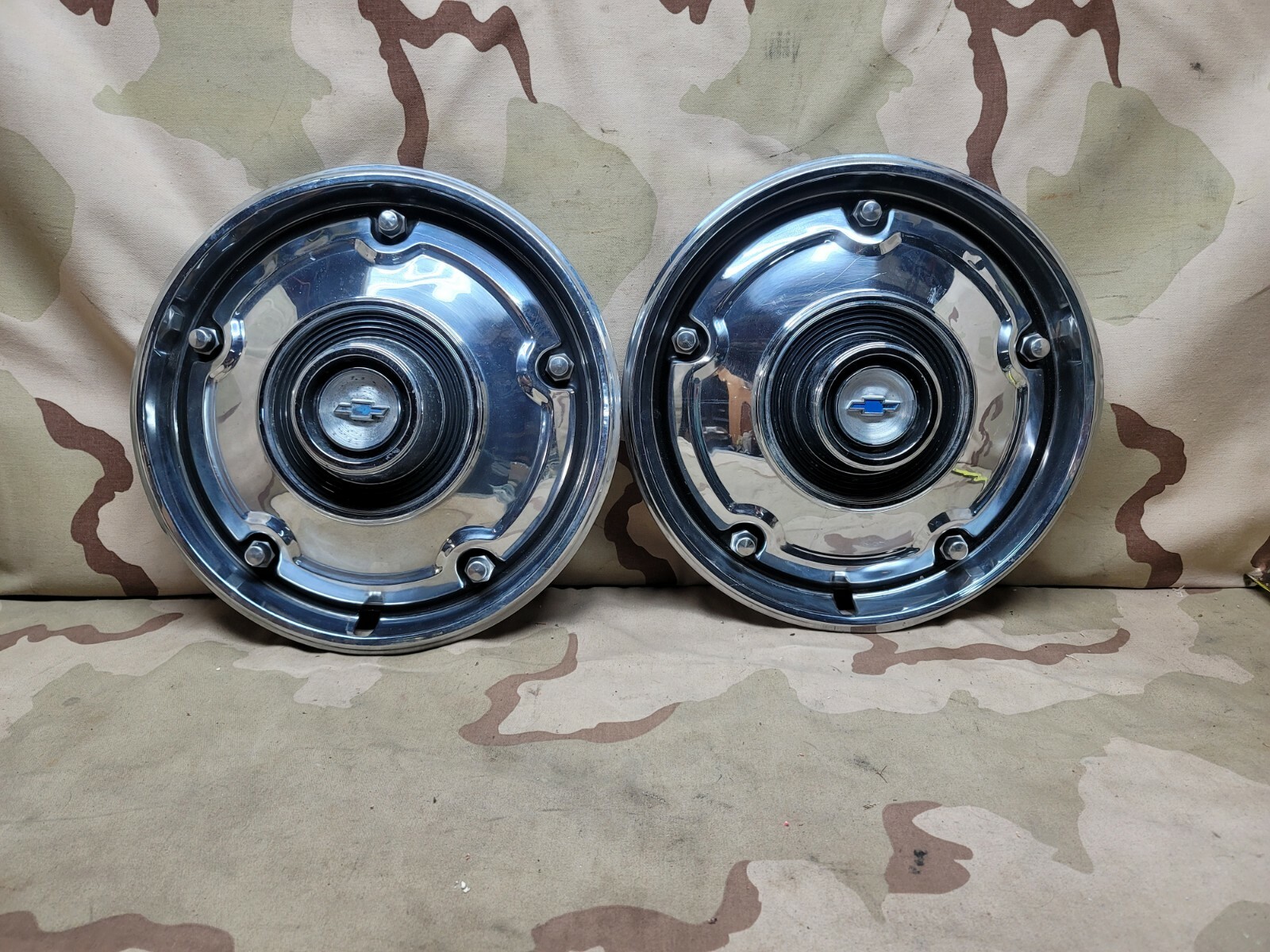 1973-1975 CHEVROLET OEM Chrome Half Ton TRUCK HUBCAP GM 73 74 75 C10 OEM 1/2 1973-1975 CHEVROLET OEM Chrome Half Ton TRUCK HUBCAP GM 73 74 75 C10 OEM 1/2