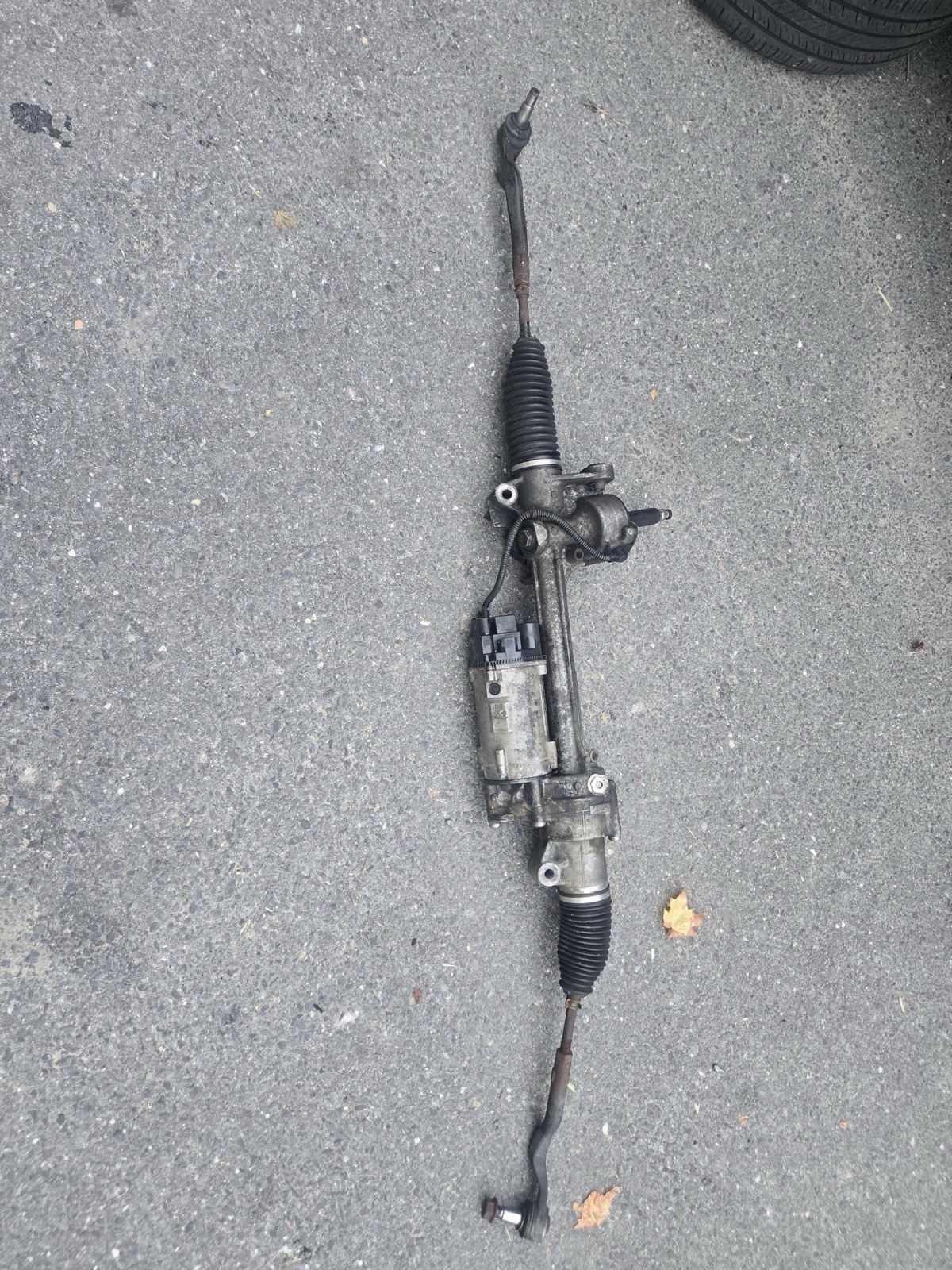 Selling A Complete Set Of E-class Mercedes Steering Gear With The Engine