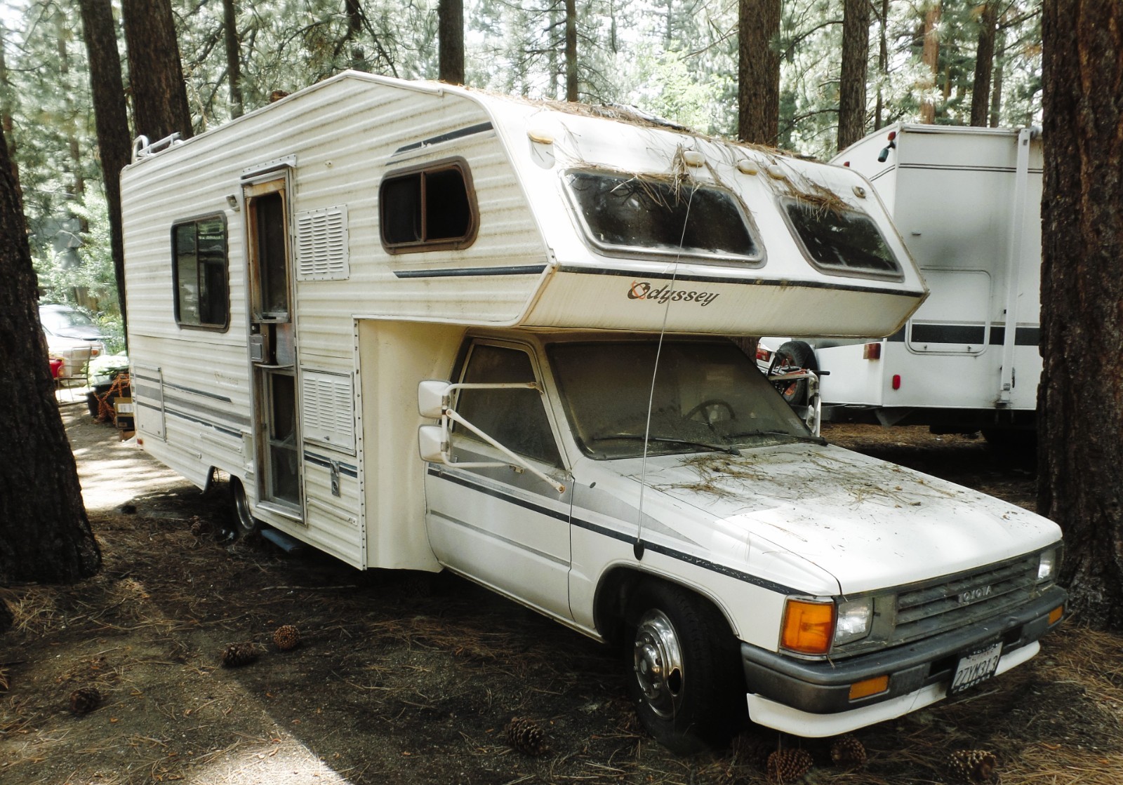 1988 Toyota Motorhome Camper RV Odyssey Low Miles - Runs Drives Kitchen Shower