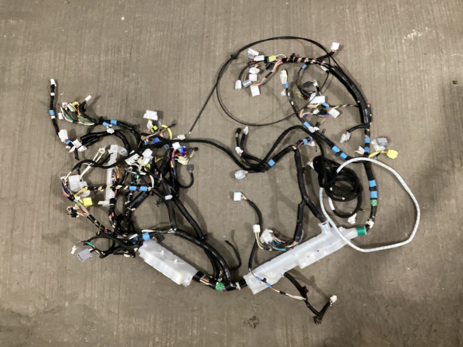 2011-2014 Toyota Sienna Dash Instrument Panel Wire Harness OEM
