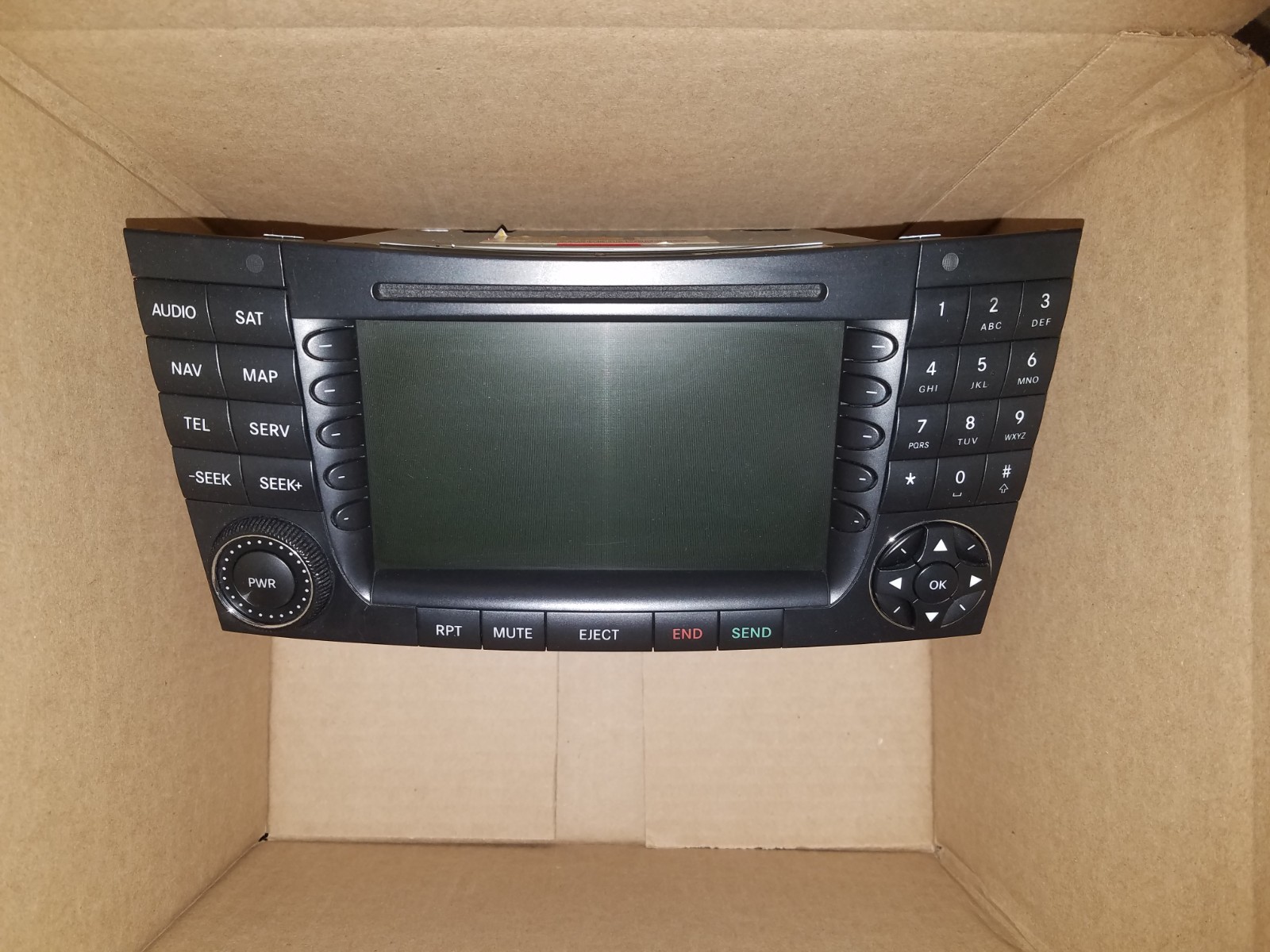 2003 - 2008 MERCEDES W219 E350 E500 CLS550 HEAD UNIT COMMAND NAVIGATION RADIO CD