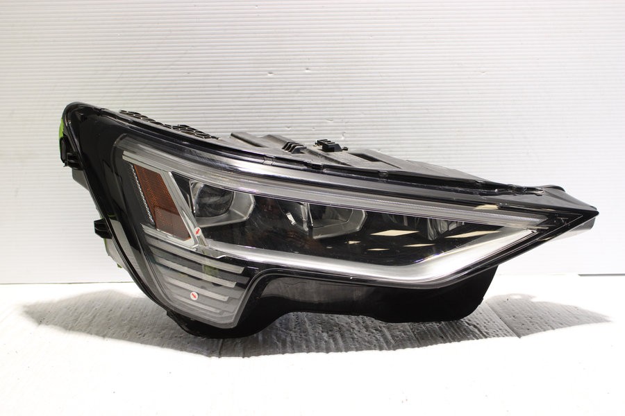 2023-2025 Audi e-tron Right Side LED Headlight Assembly OEM 4KE941040F