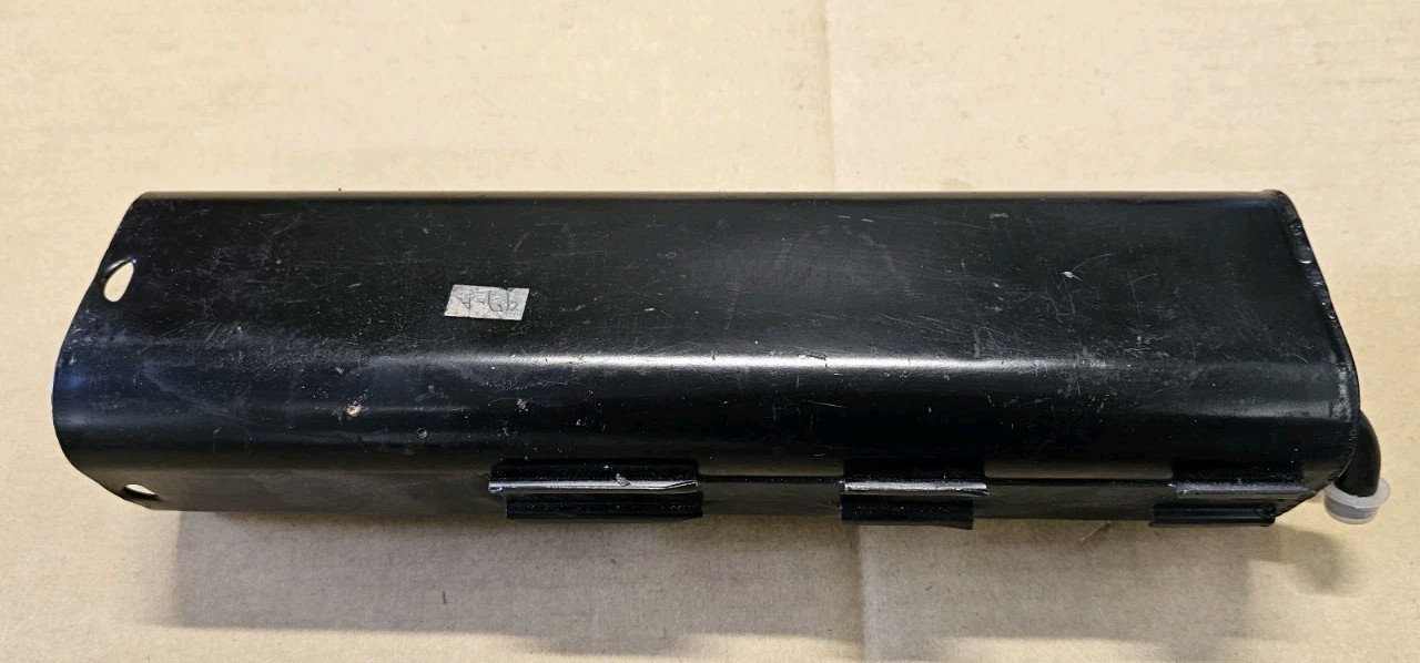NOS Mercedes Charcoal Vapor Emissions Canister R107 W126 W201 W123 123-470-02-59
