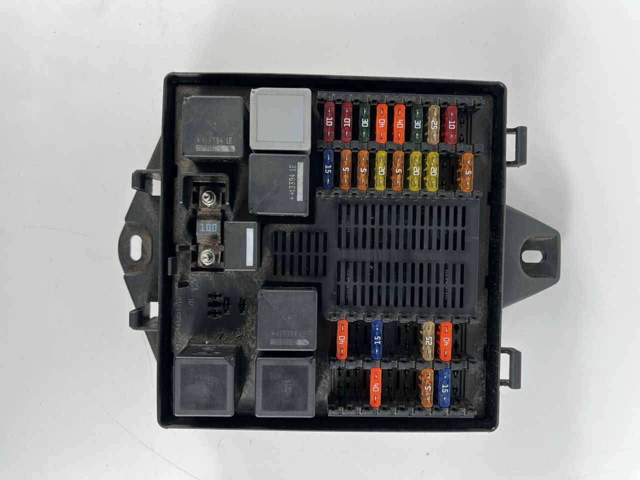 2013 - 2018 Jaguar Xjl Oem Front Engine Fuse Relay Junction Box Block