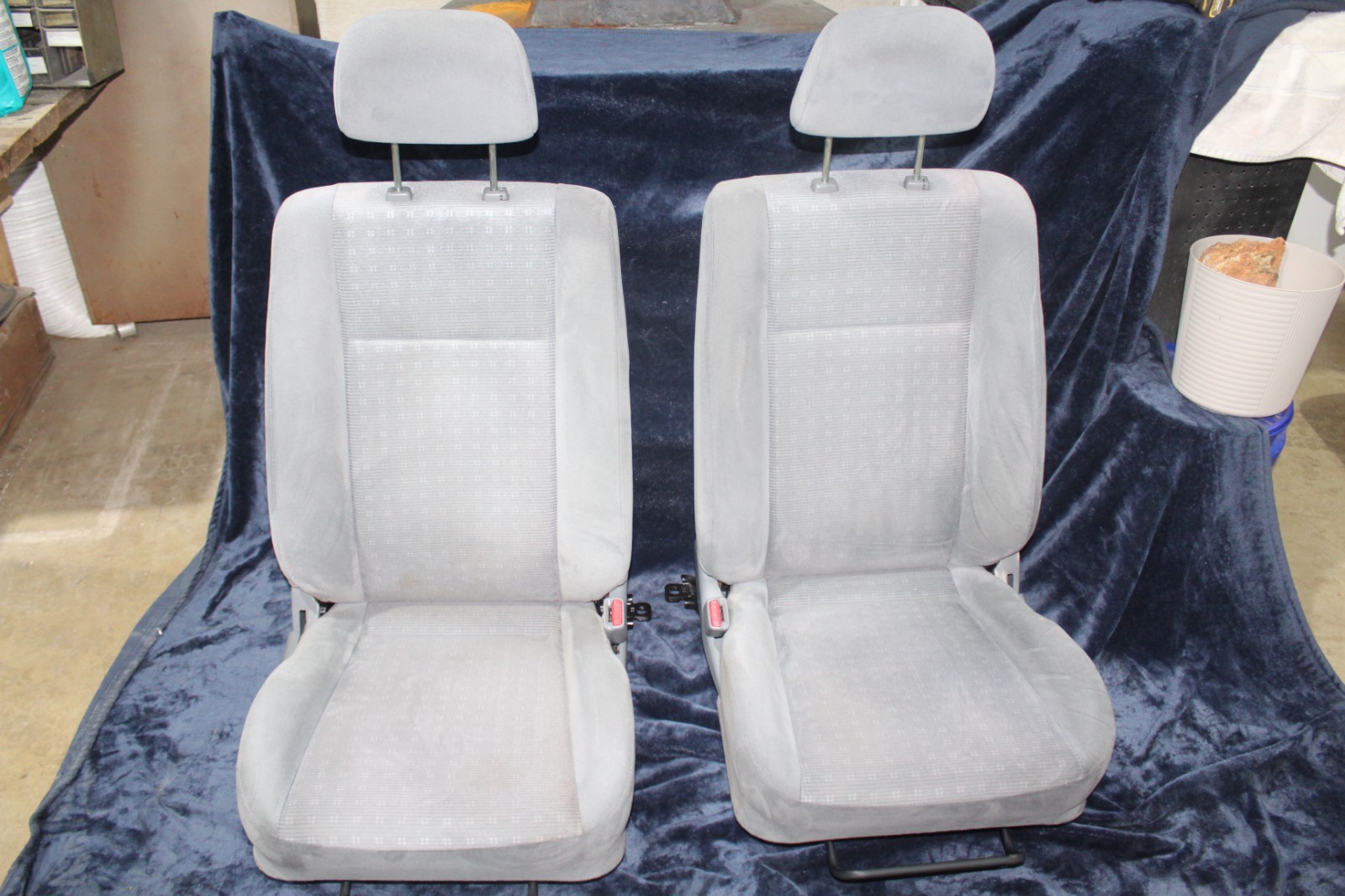 02-07 Mitsubishi LANCER Front BUCKET SEATS w/ Recline Handles GRAY Cloth CLEAN 02-07 Mitsubishi LANCER Front BUCKET SEATS w/ Recline Handles GRAY Cloth CLEAN