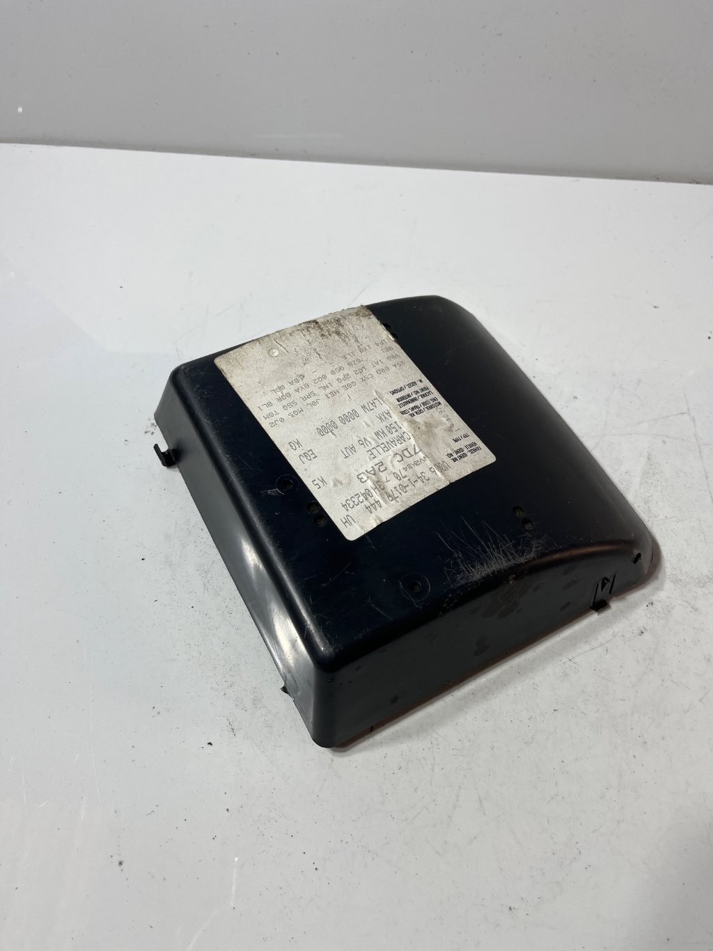Volkswagen Transporter 2001–2005 fuse and relay box cover (trim) 7D0971743 Volkswagen Transporter 2001–2005 fuse and relay box cover (trim) 7D0971743