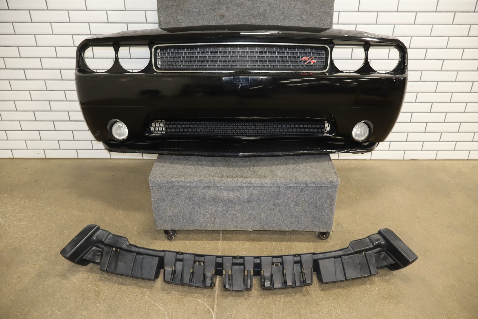 11-14 Dodge Challenger R/T Front Bumper Cover Complete Black (PX8) (Resprayed)