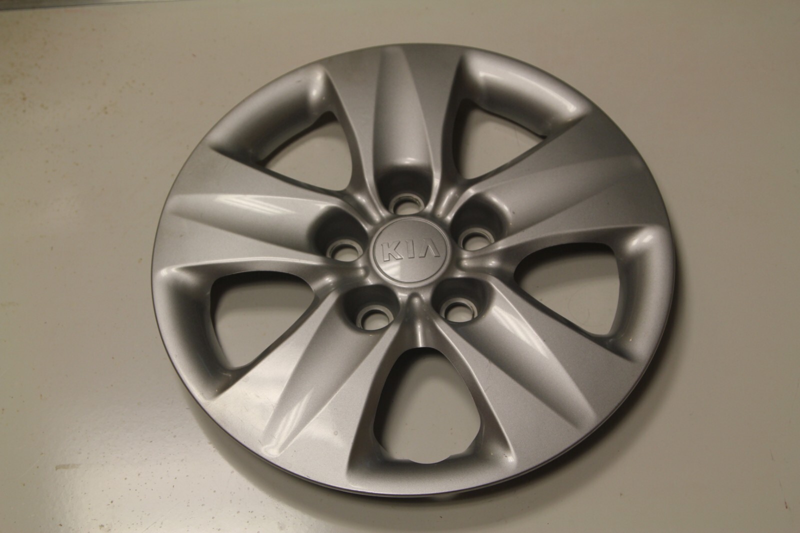 2014-2018 KIA FORTE 15” wheel cover hub cap 66028 P/N 52960-A7000 2014-2018 KIA FORTE 15” wheel cover hub cap 66028 P/N 52960-A7000
