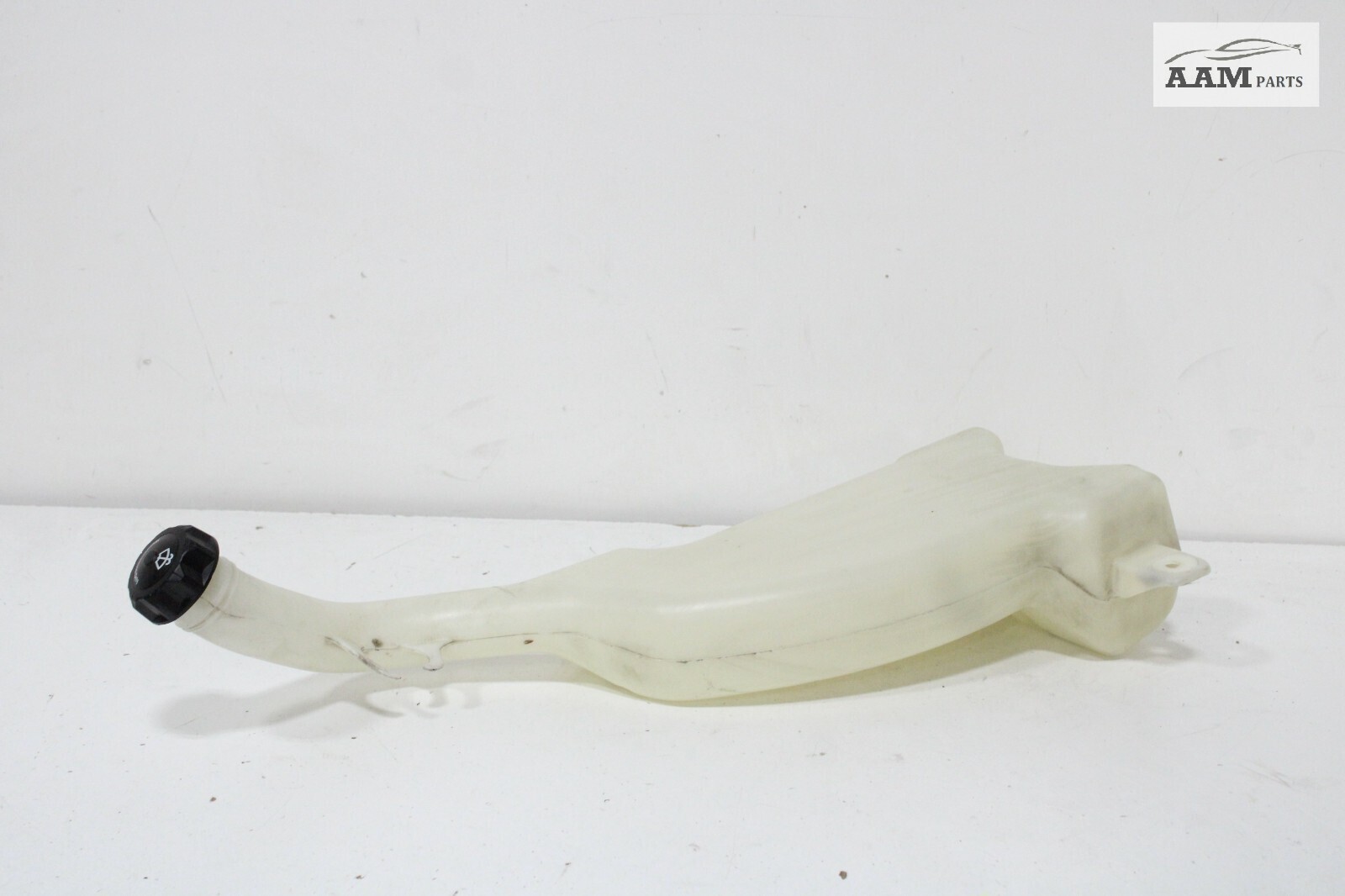 2018-2023 FREIGHTLINER CASCADIA WINDSHIELD WASHER WIPER FLUID RESERVOIR OEM