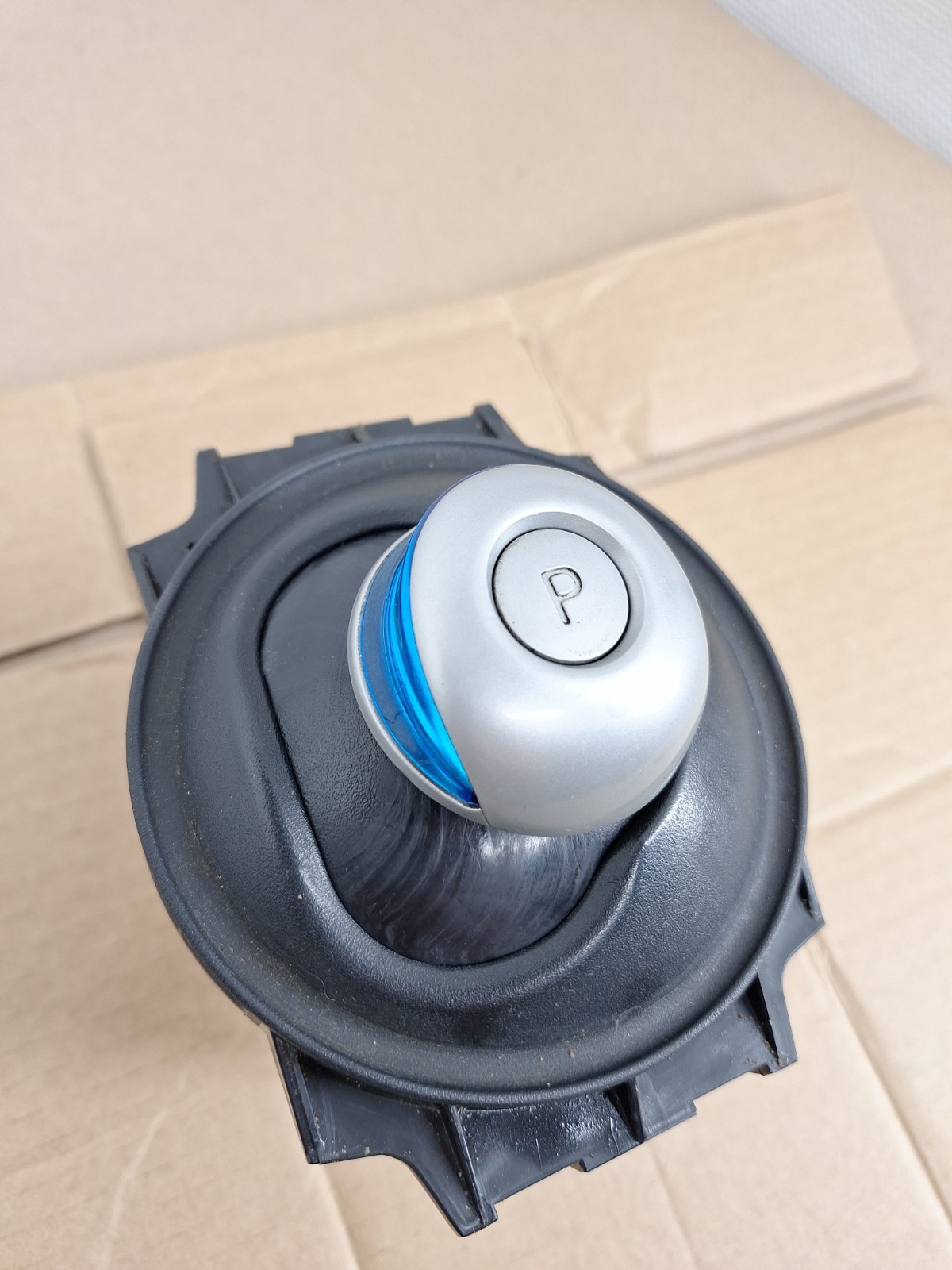 2011-2017 Nissan Leaf Automatic Transmission Floor Gear Shifter Selector OEM 