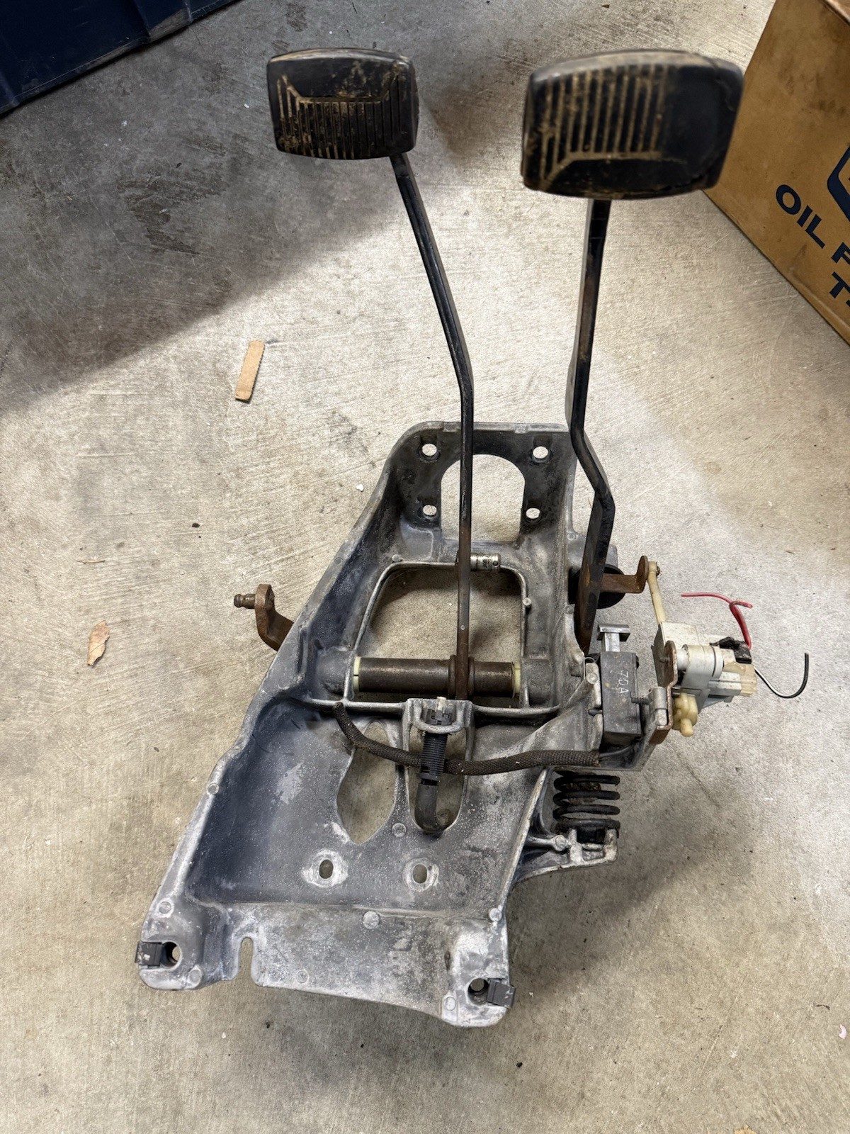 87-91 FORD BRONCO Truck Clutch & Brake PEDAL ASSEMBLY OEM 1987-1991