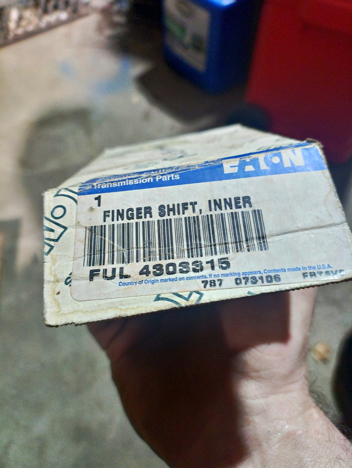 genuine eating Fuller 430-3915 finger shift lever isolator NOS
