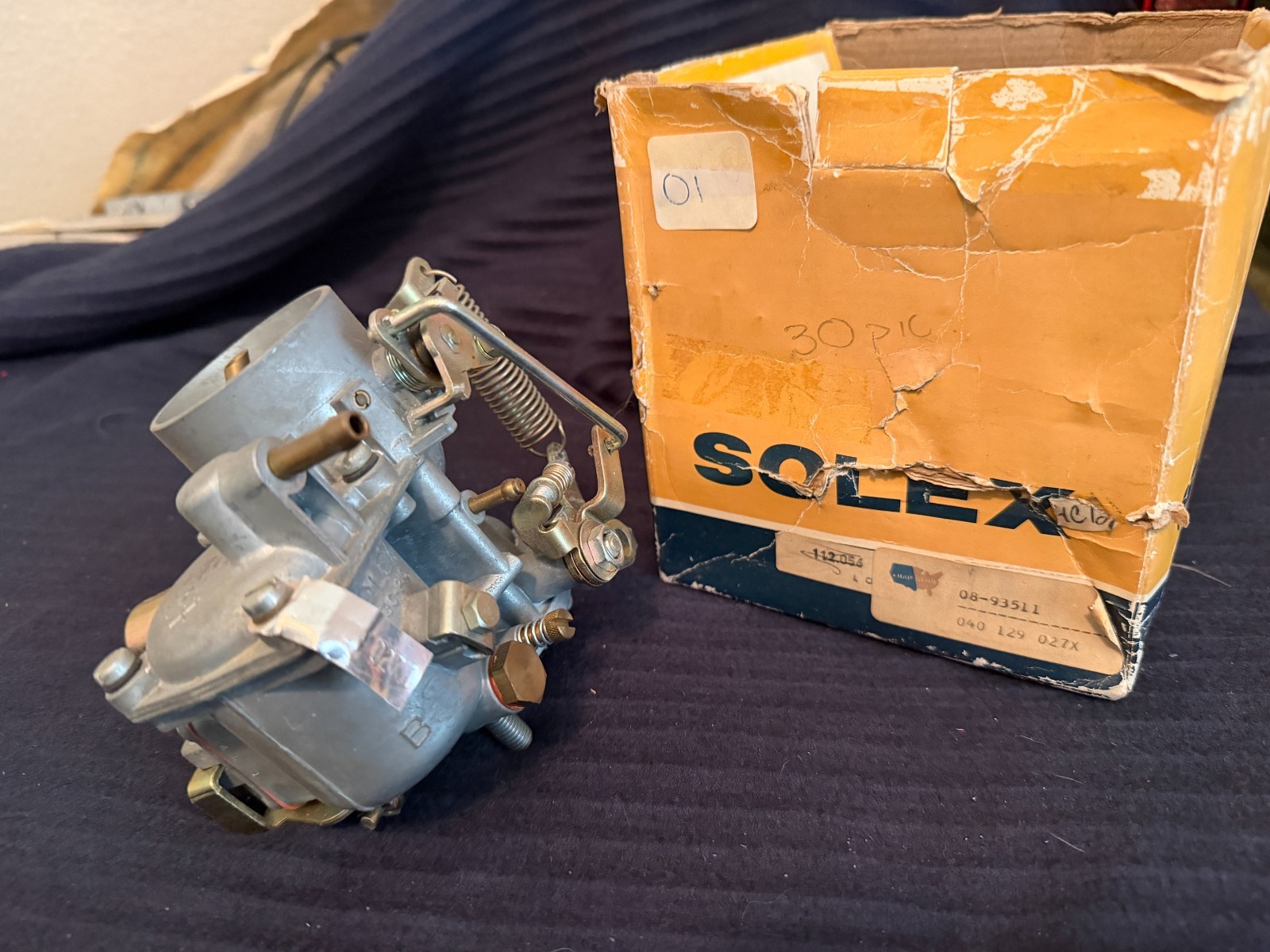 Solex brosol carburetor NOS 040 129 027X Solex brosol carburetor NOS 040 129 027X