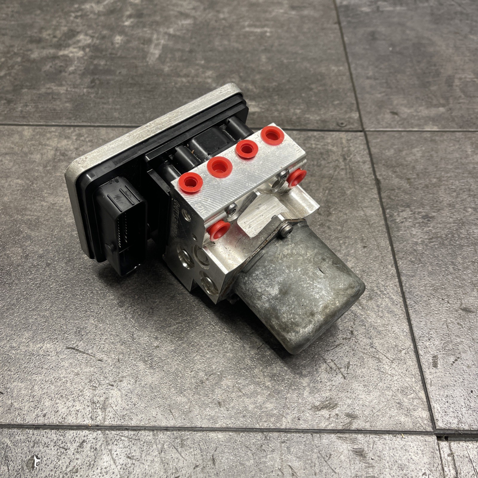 OEM 2017 - 2023 BMW G30 M550 ABS Control Module 34516893213 6893213