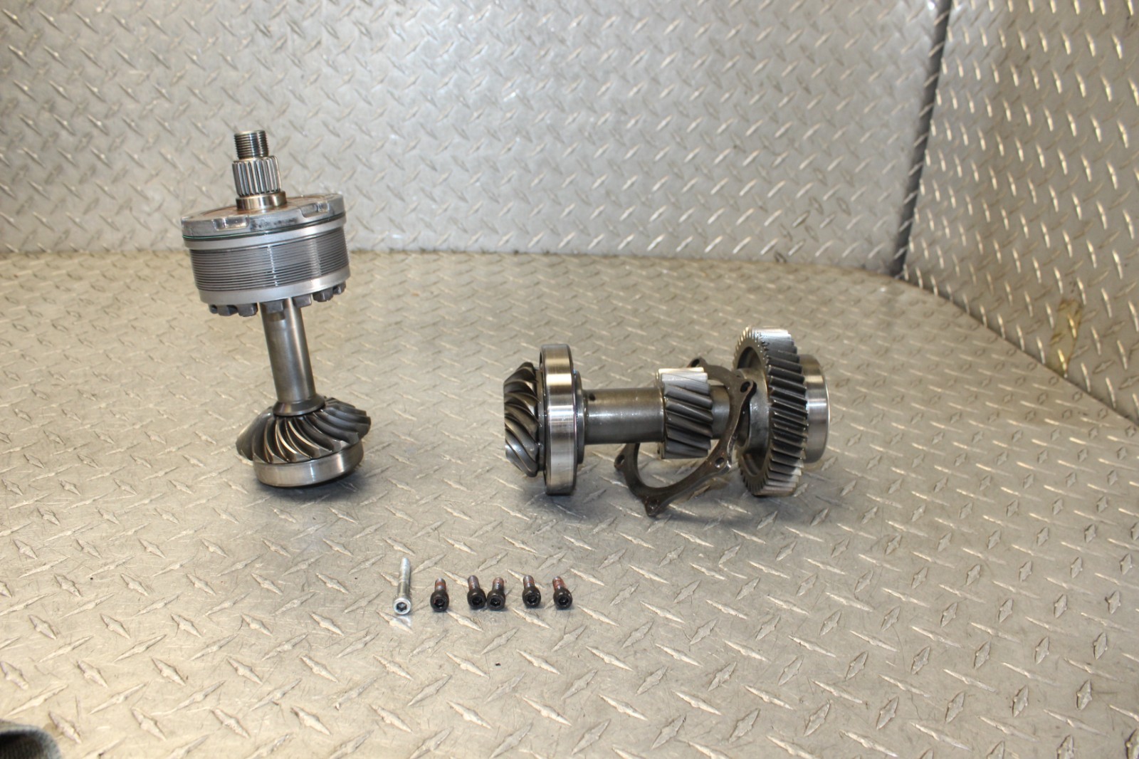 21 / 24 Polaris RZR Pro XP XP4 Turbo Transmission Gear Case Pinion Gear OEM