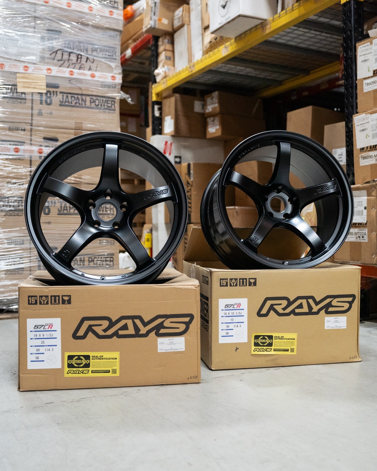 Rays Gramlights 57CR 19x9.5 +25 / 19x10.5 +12 5x114.3 SEMI GLOSS BLACK
