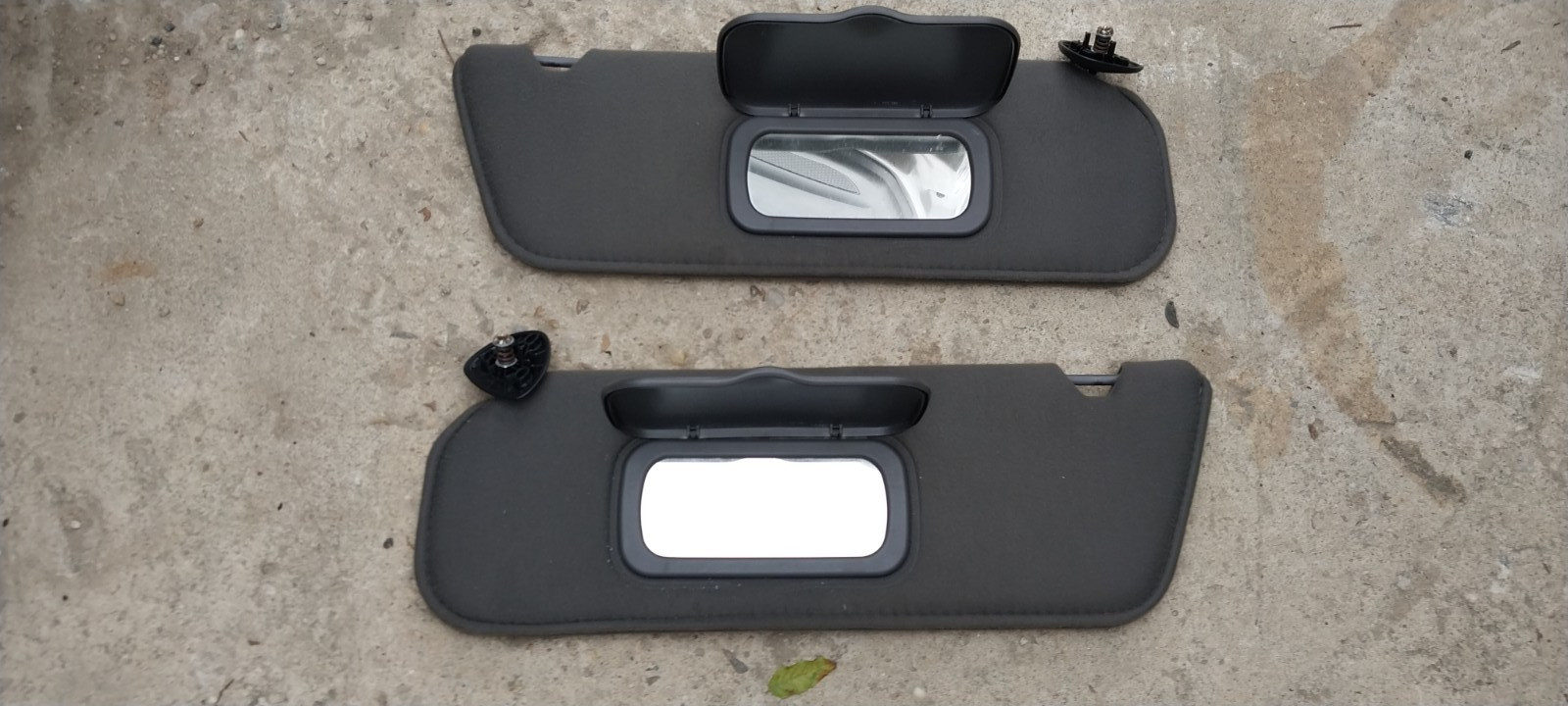 2001-2005 Ford Explorer Left Right Sun Visor Dark Gray Cloth Pair Set Of 2 OEM 2001-2005 Ford Explorer Left Right Sun Visor Dark Gray Cloth Pair Set Of 2 OEM