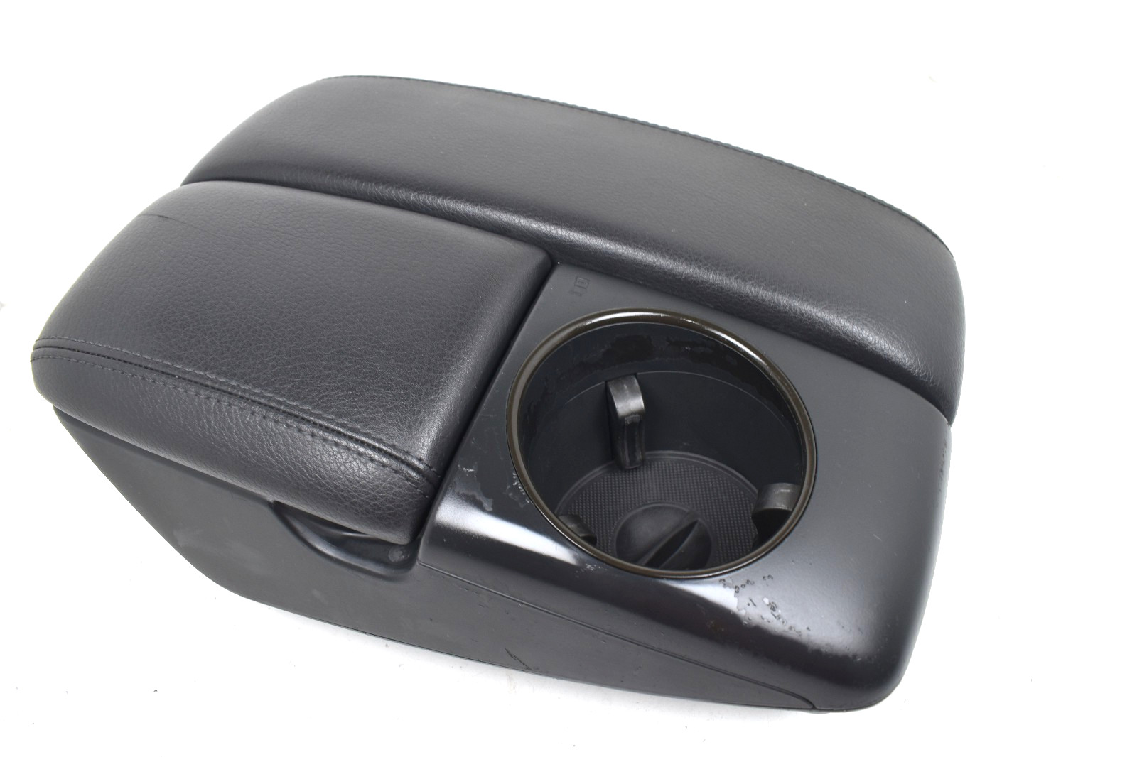 2007 2015 Audi Q7 Center Console Black Leather Cup Holder Armres Storage OEM 2007 2015 Audi Q7 Center Console Black Leather Cup Holder Armres Storage OEM