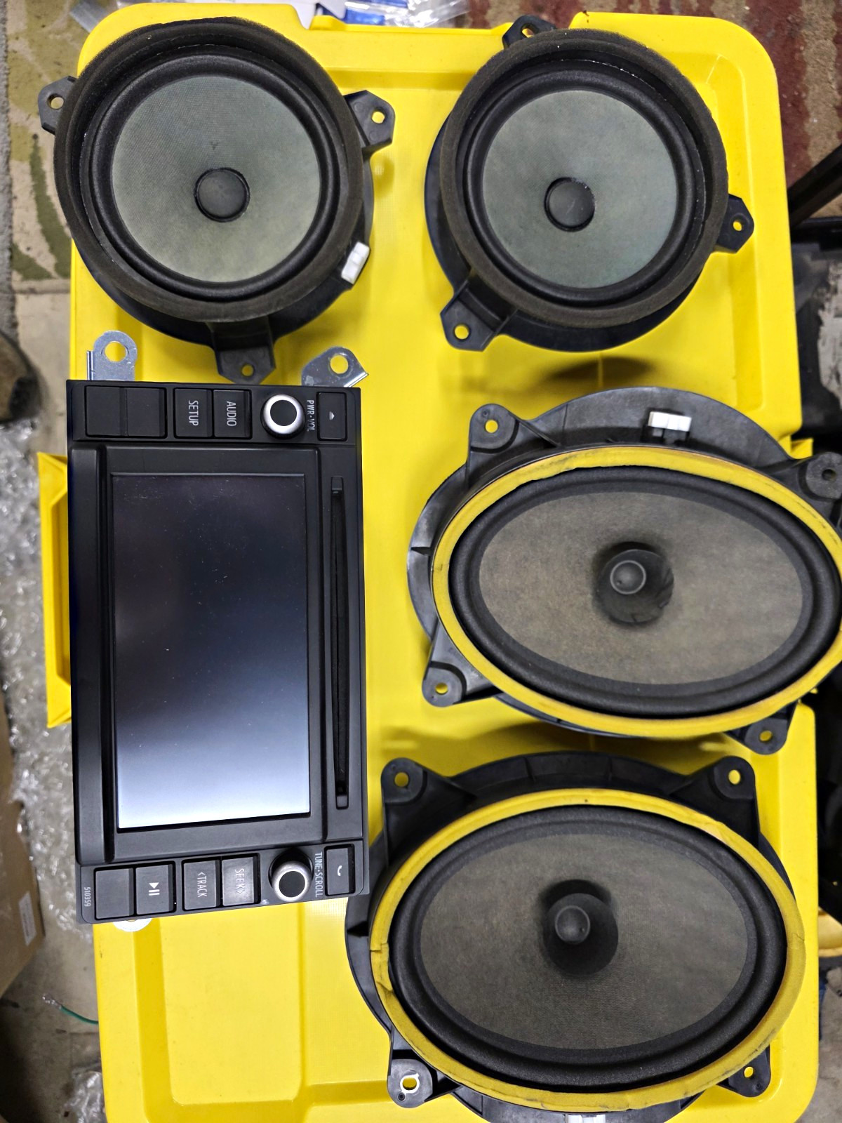 2016-19 Toyota Tacoma OEM Factory  Radio & 4 Speaker Package – Fully Functional