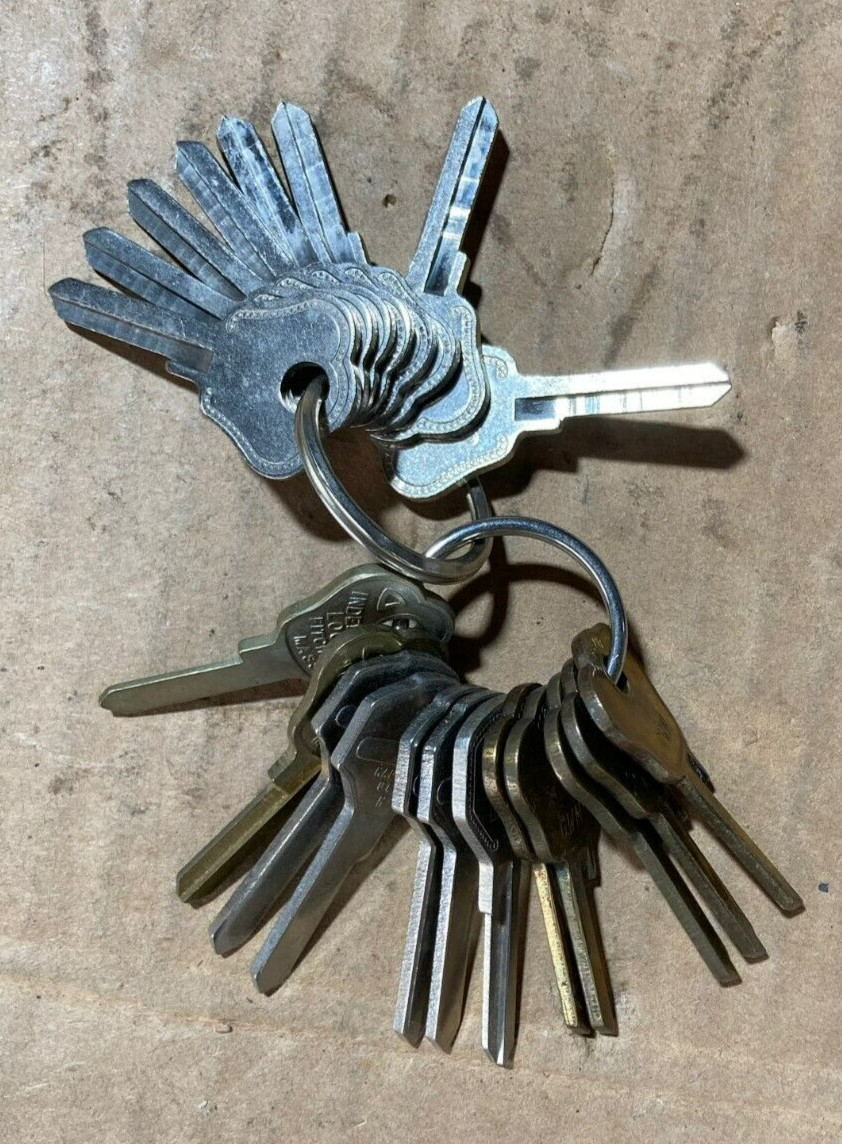 Vintage 20 Blank Ford Keys Vintage 20 Blank Ford Keys