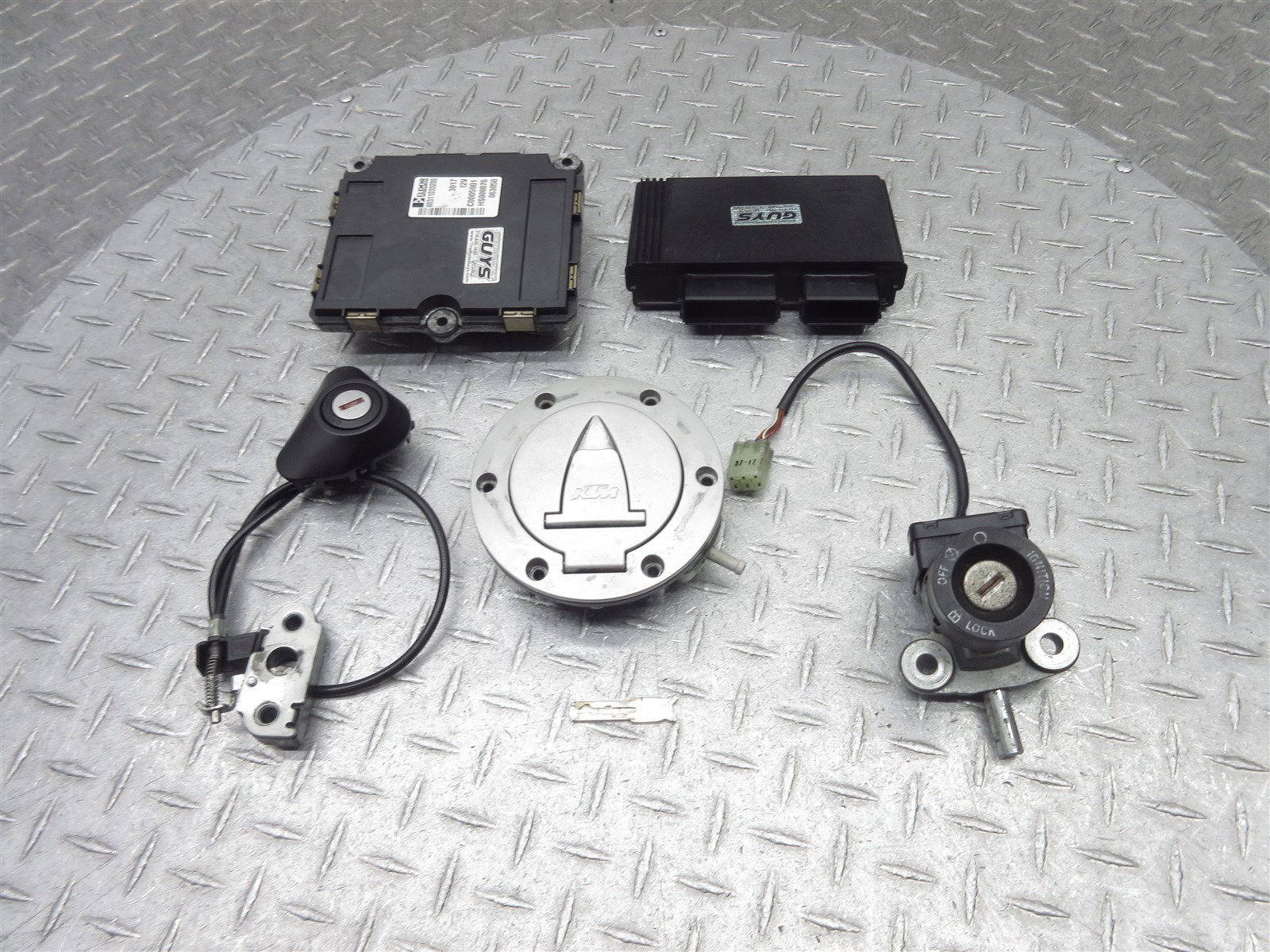 2018 17-19 KTM 1090 Adventure Lock Set ECU Control Module Ignition Switch Key