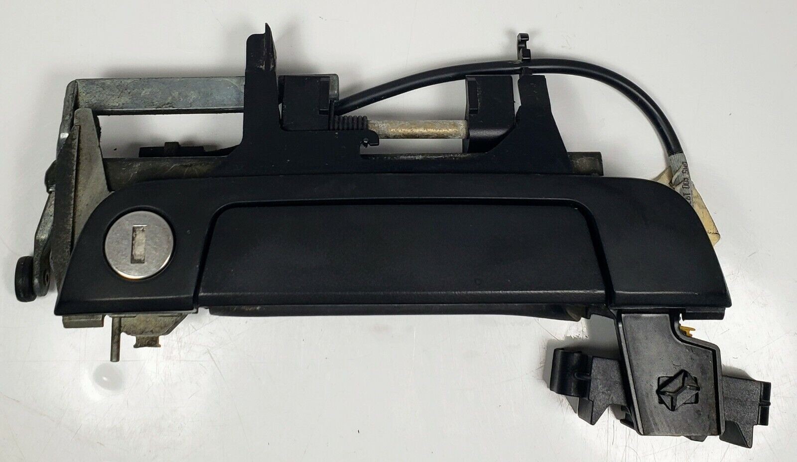 92-95 BMW E34 Passenger Exterior Outside Door Handle Catch 1 One Plug 5 Series
