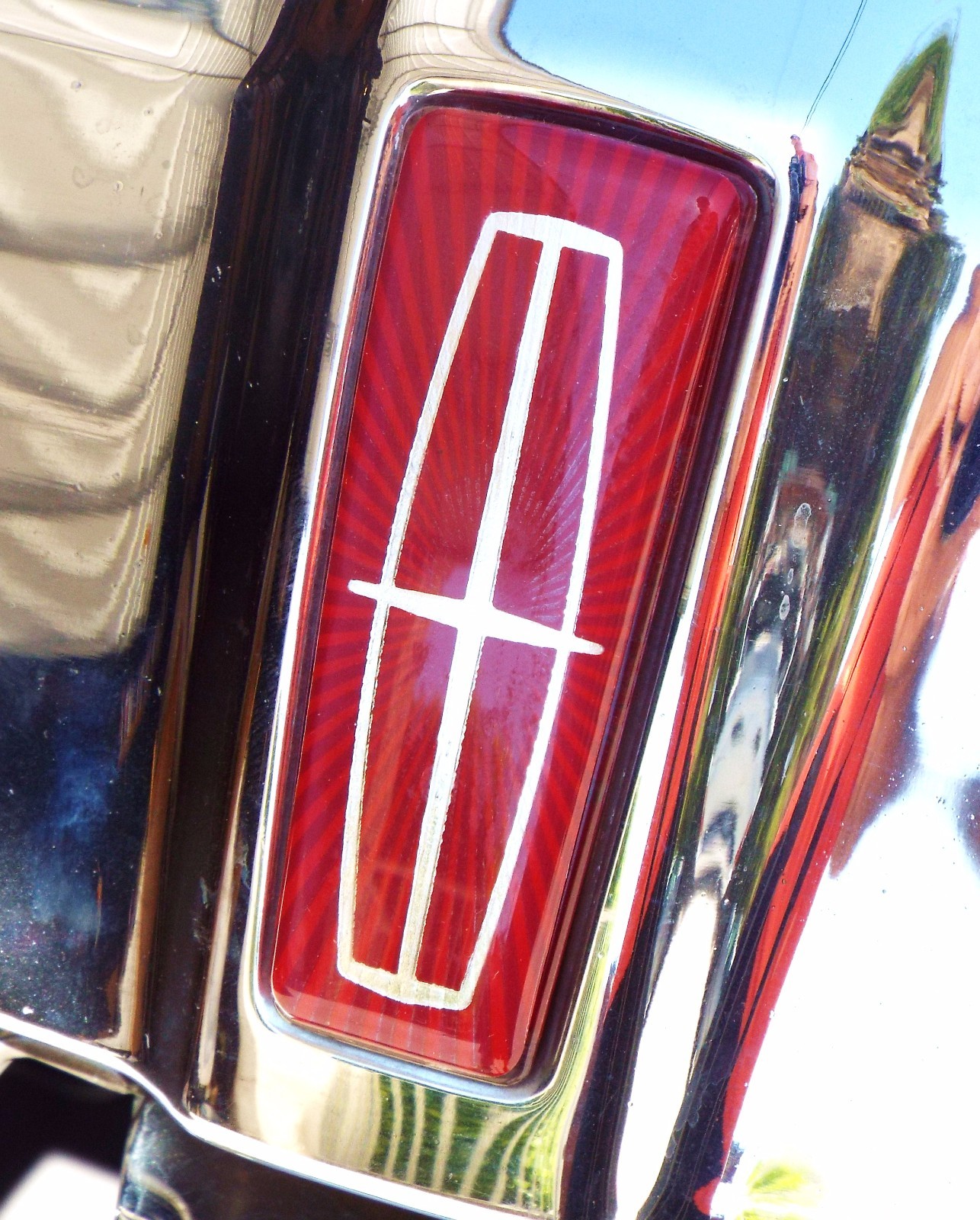 New 1998-1999-2000-2001-2002 Lincoln Town Car Hood Emblem Restoration Overlay