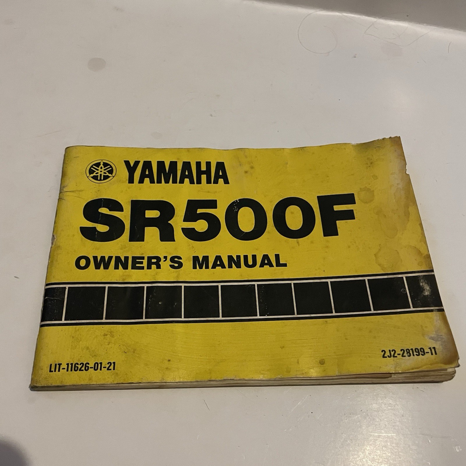 Yamaha SR500F Owners Manual LIT-11626-01-21 Genuine Yamaha SR500F Owners Manual LIT-11626-01-21 Genuine