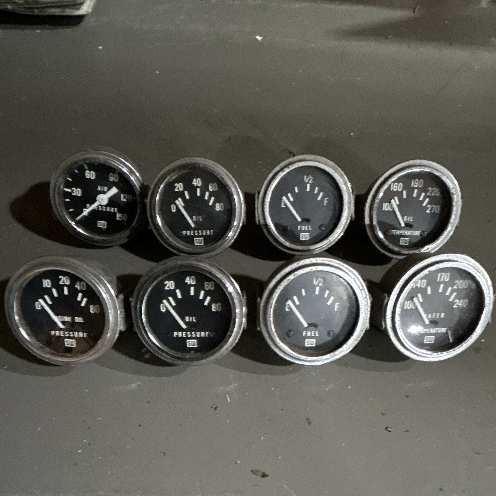 Vintage Stewart Wagner Gauge Lot Of 8 Oil Presssure Water Temperature Fuel Level Vintage Stewart Wagner Gauge Lot Of 8 Oil Presssure Water Temperature Fuel Level