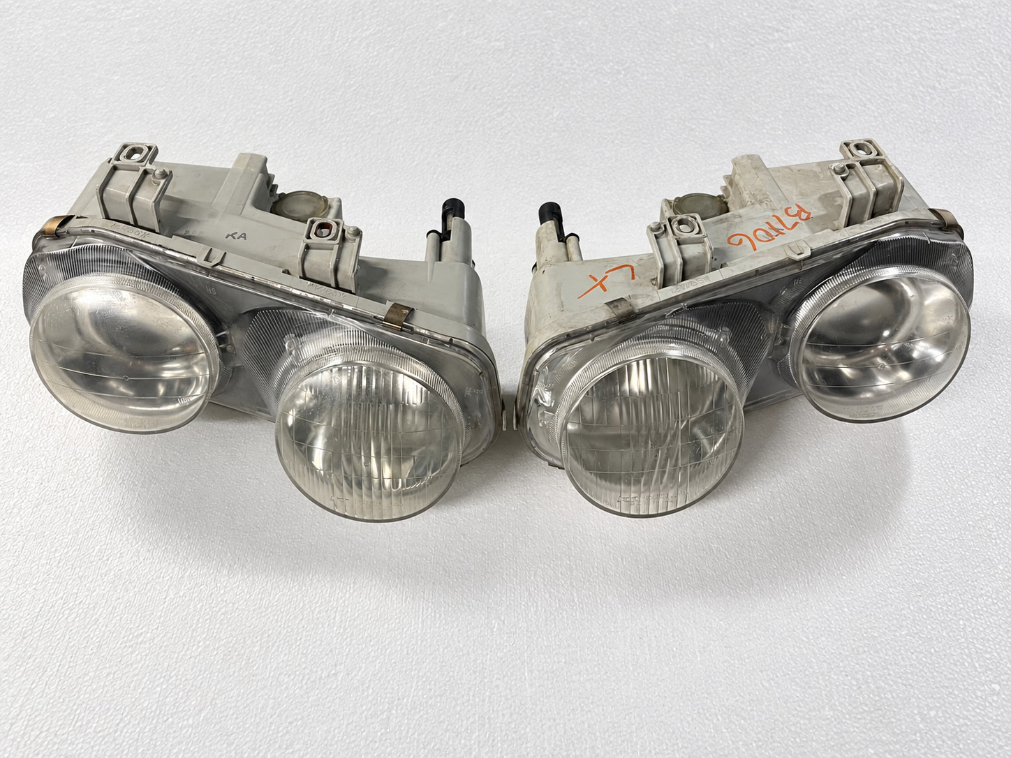 1994-1997 Acura Integra Original Headlight Set L + R Real OEM Koito 309