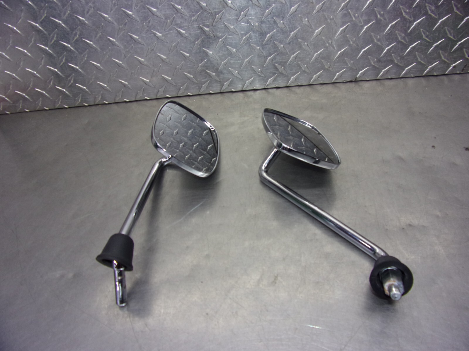 861 A VESPA LX50S LX 50 S 2009 A OEM SET RIGHT & LEFT MIRROR (TWO)
