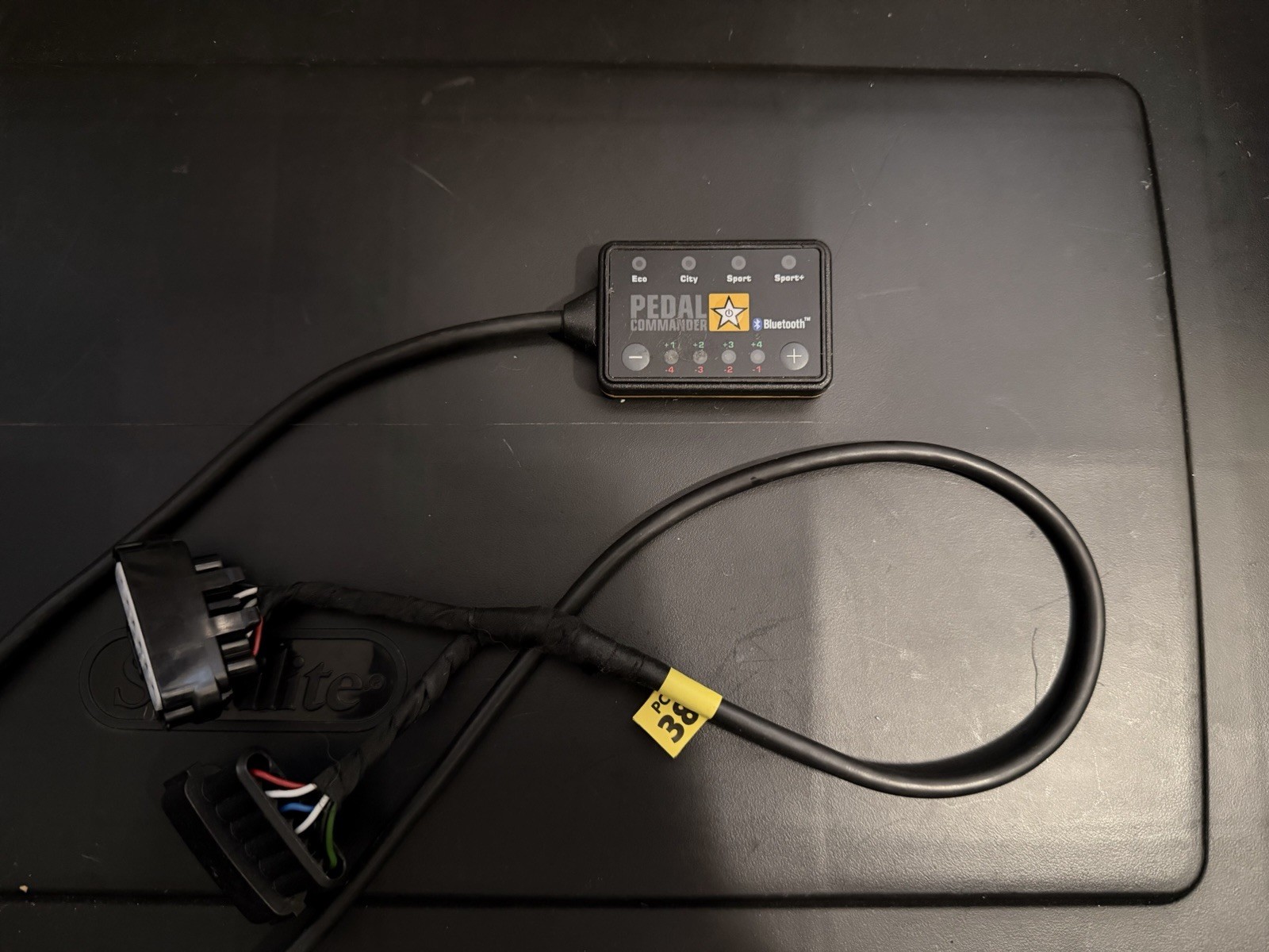 Pedal Commander Toyota Tacoma 16-23