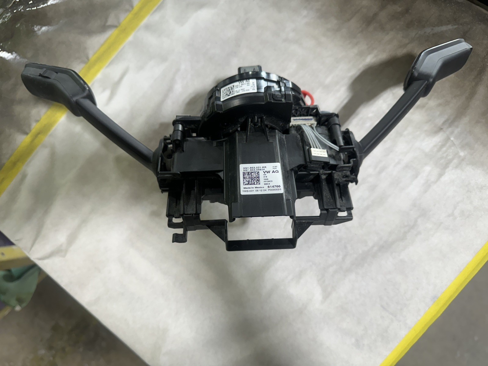 2018-2022 Jeep Wrangler Genuine Mopar Steering Column Module 68599295AA 2018-2022 Jeep Wrangler Genuine Mopar Steering Column Module 68599295AA