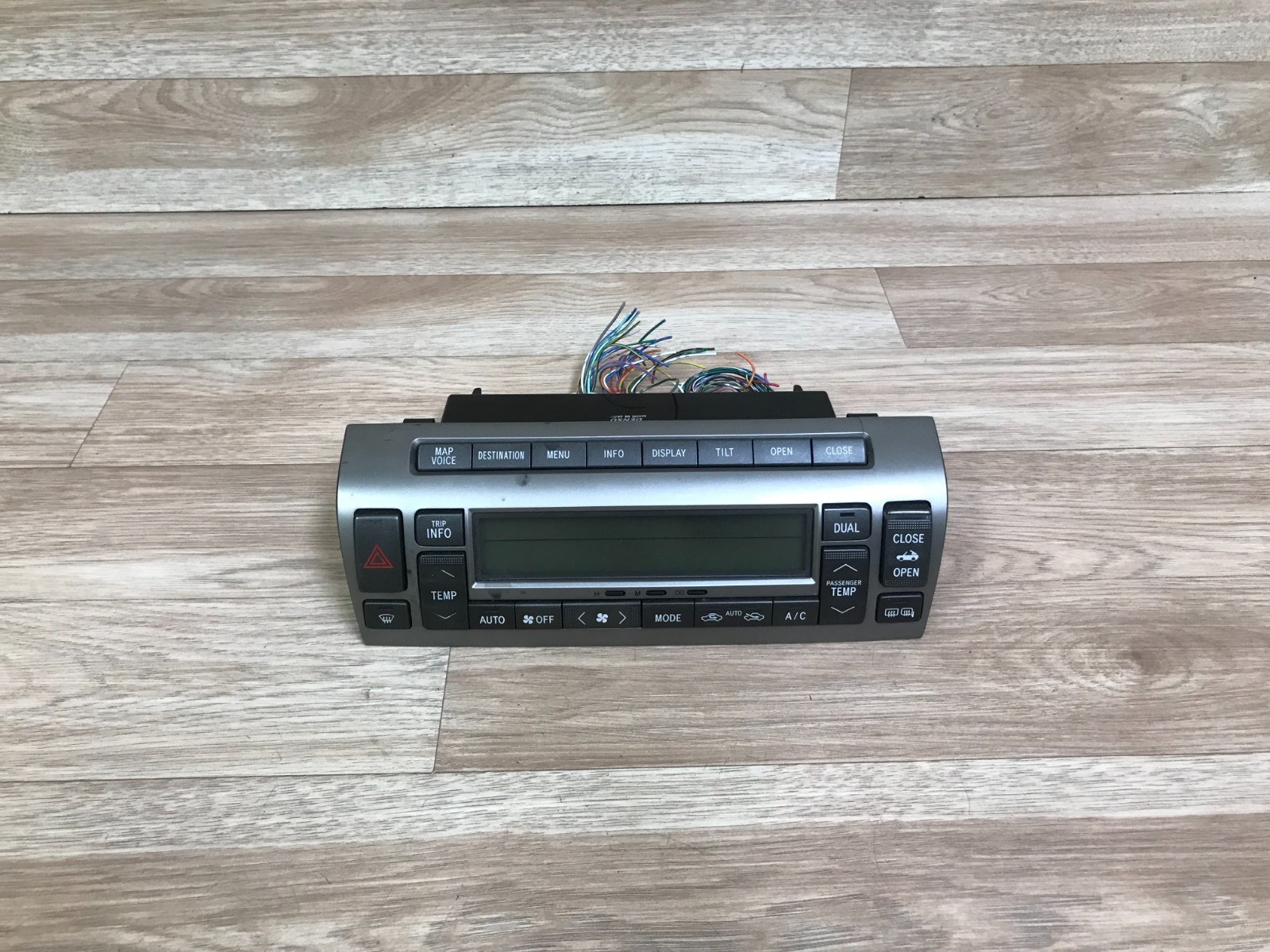 LEXUS OEM SC430 FRONT AC CLIMATE CONTROL HEATER SWITCH 2002-2010 (NOT WORKING) LEXUS OEM SC430 FRONT AC CLIMATE CONTROL HEATER SWITCH 2002-2010 (NOT WORKING)