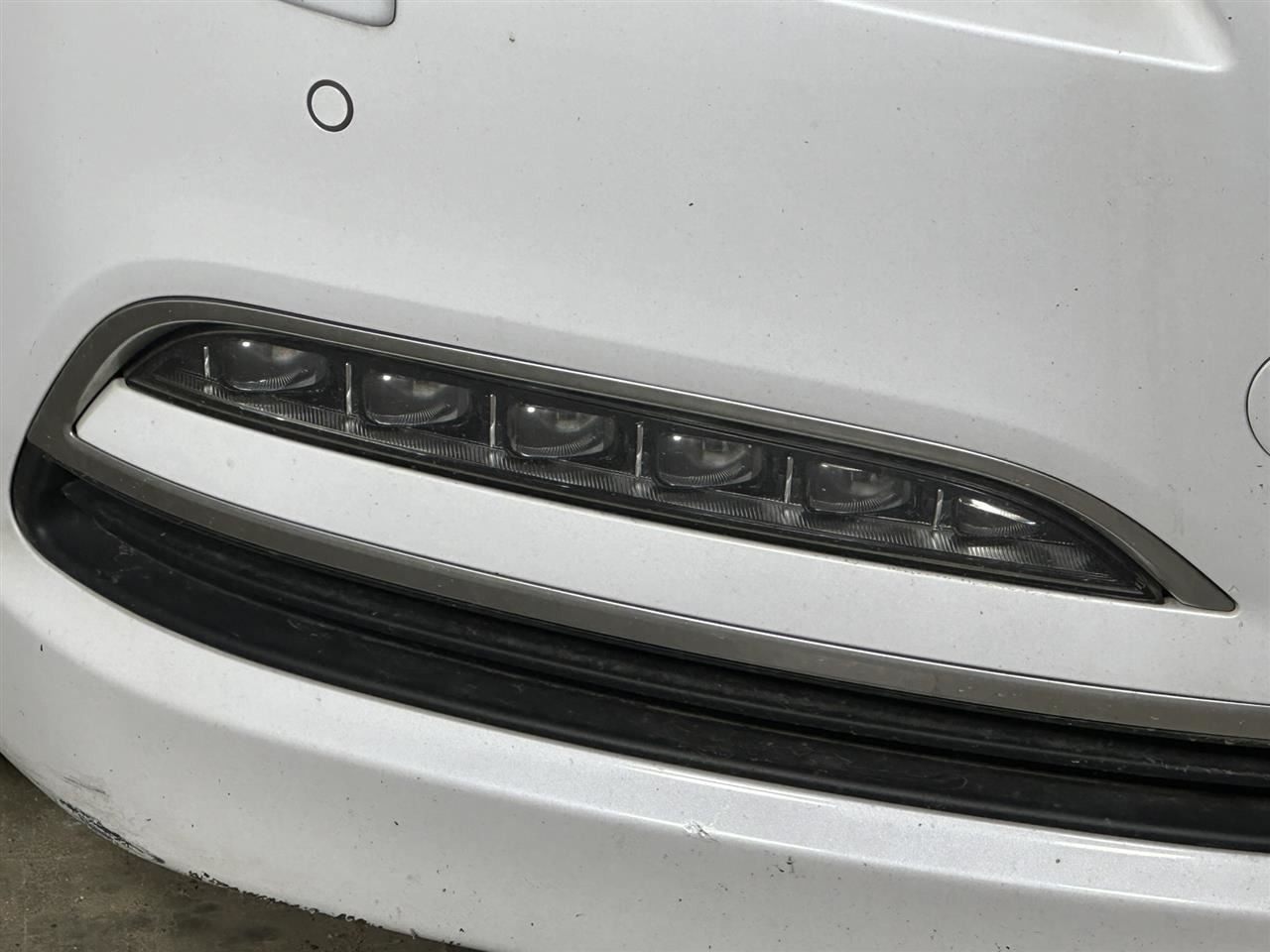 Passenger Corner/Park Light Fog-driving Sedan LED Fits 15-16 GENESIS 2697211