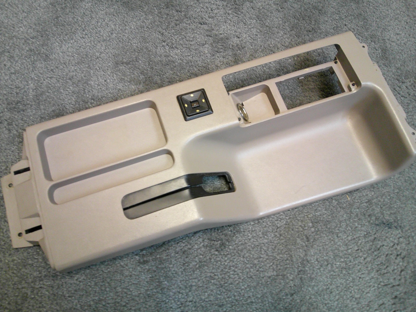 Very nice OEM factory 1987 - 1993 Ford Mustang center console cover tray